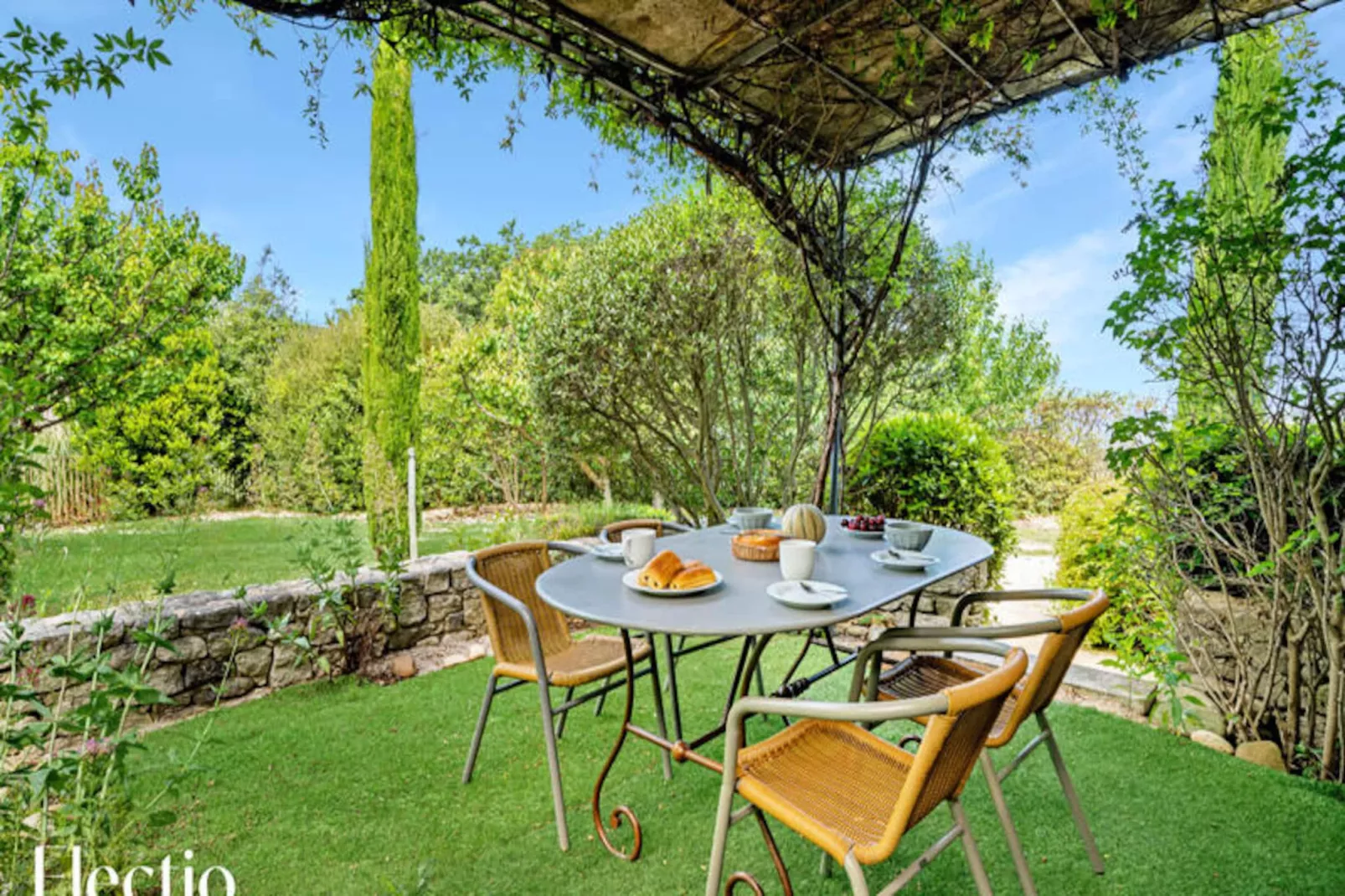 Loggia 5 Rosier | R&eacute;sidence Les Petitons-Untagged