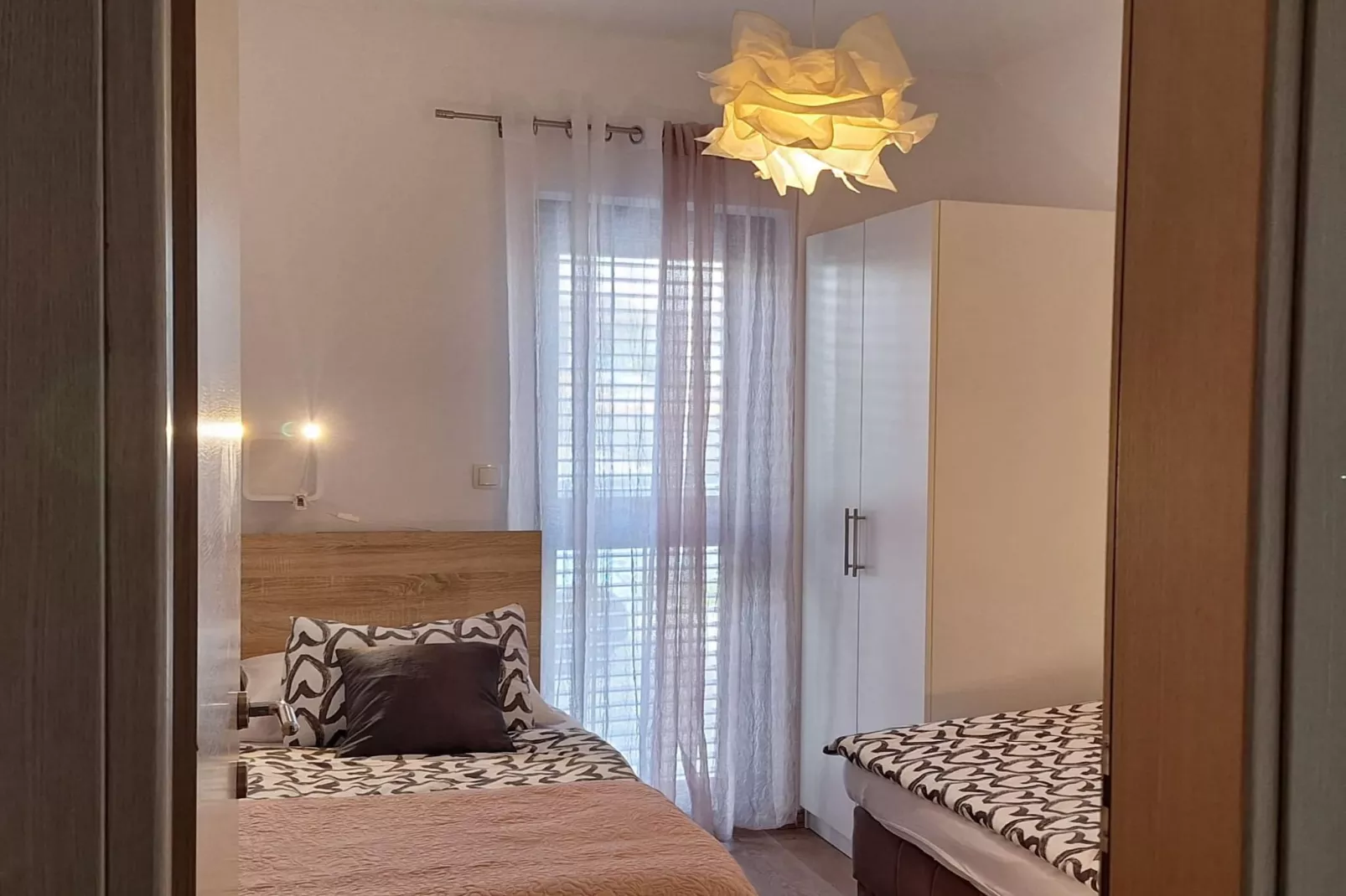 Apartment Cvita & Roza - Two Bedroom Apartment with Balcony and Sea View (Roza) (A1)-Bedroom