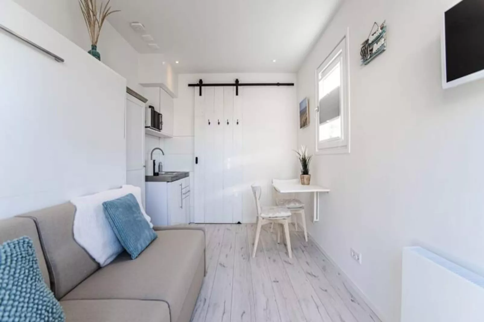 Studio Jadana-Untagged