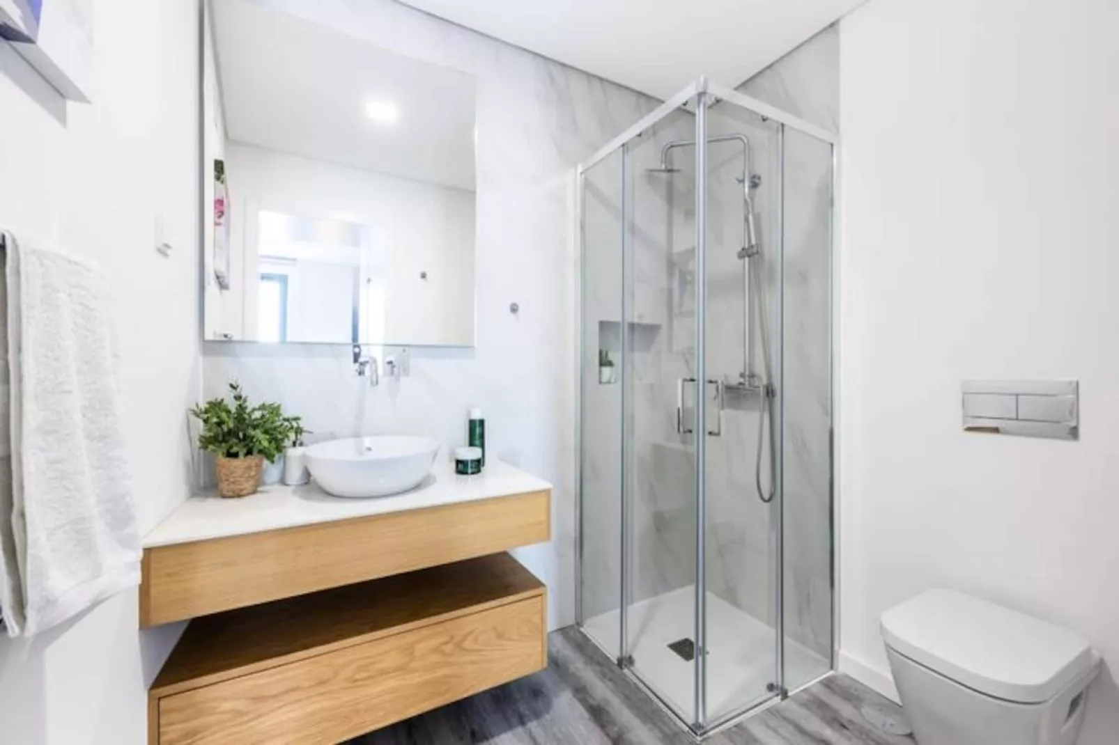 Frontline Seaview Apartment-Non tagué