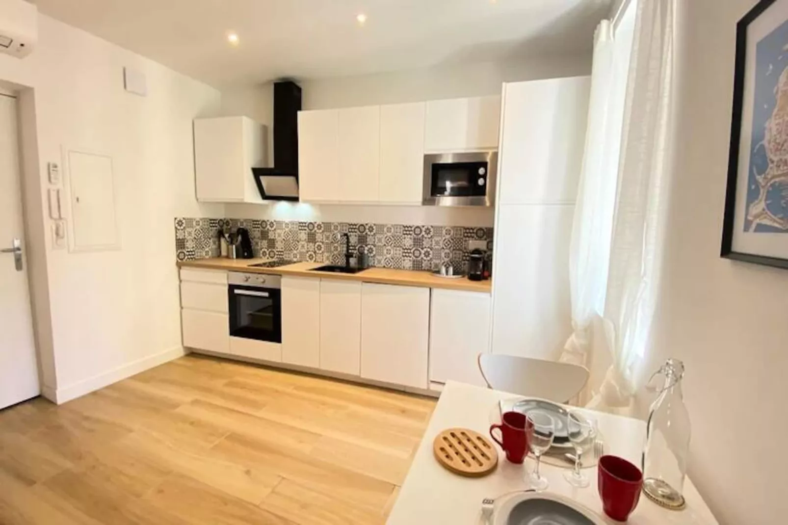 06an - Bel Appartement Au Cœur Du Vieil Antibes-Untagged