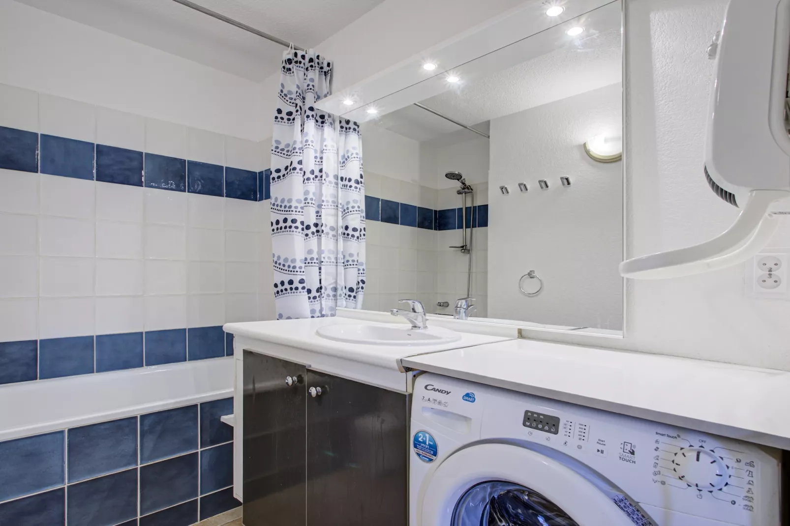 P. Minervois U N°04 - VILLA 3P6-Bathroom