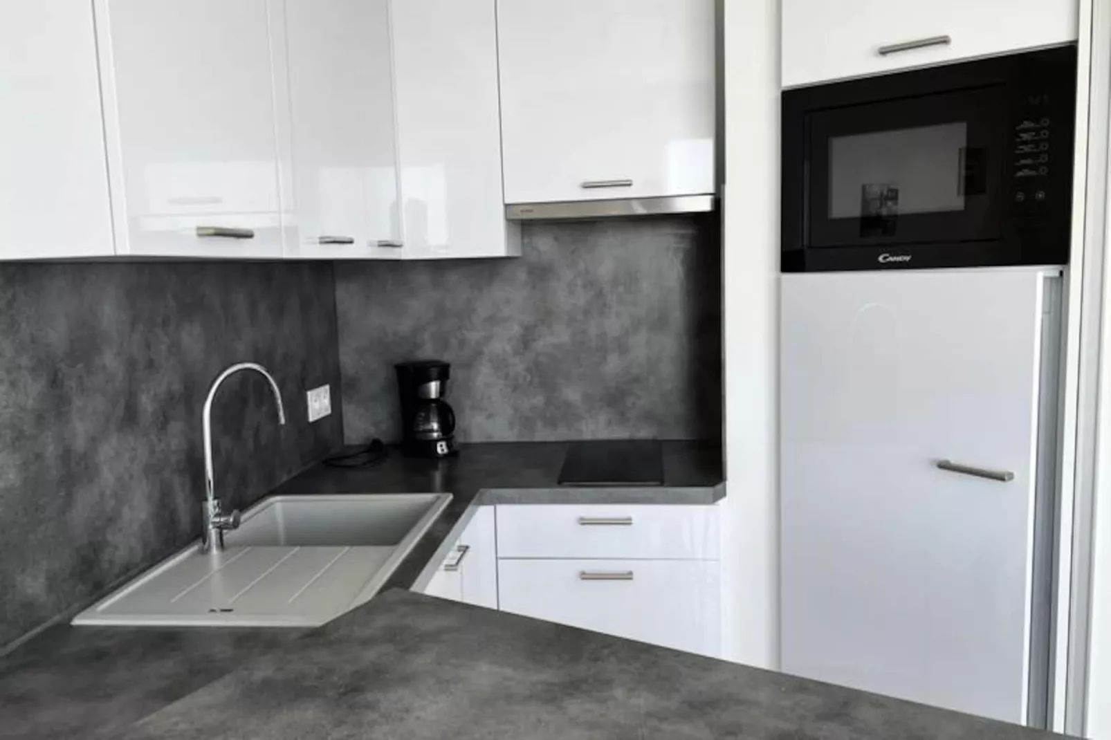 Résidence Les Pieds Dans Le Sable:  Appartement Vue Mer 1 Chambre 1 Cabine-Nicht zugeordnet