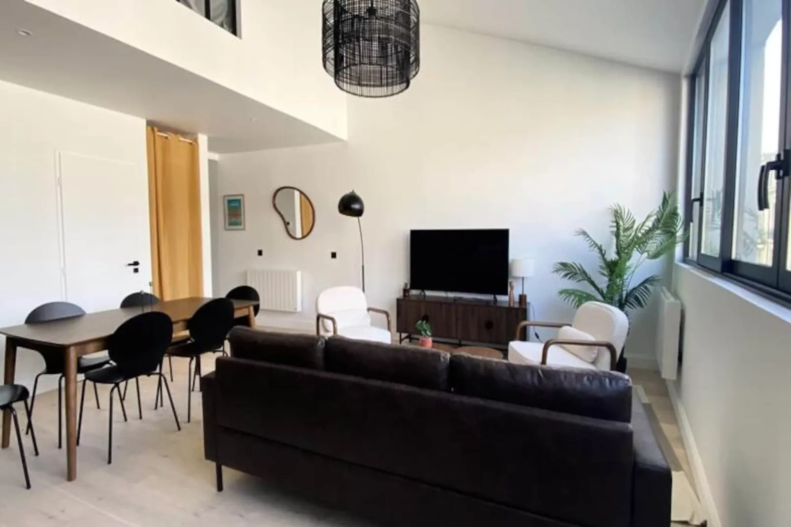 Duplex Prestigieux Au C&oelig;ur Du Triangle D&rsquo;or-Nicht zugeordnet