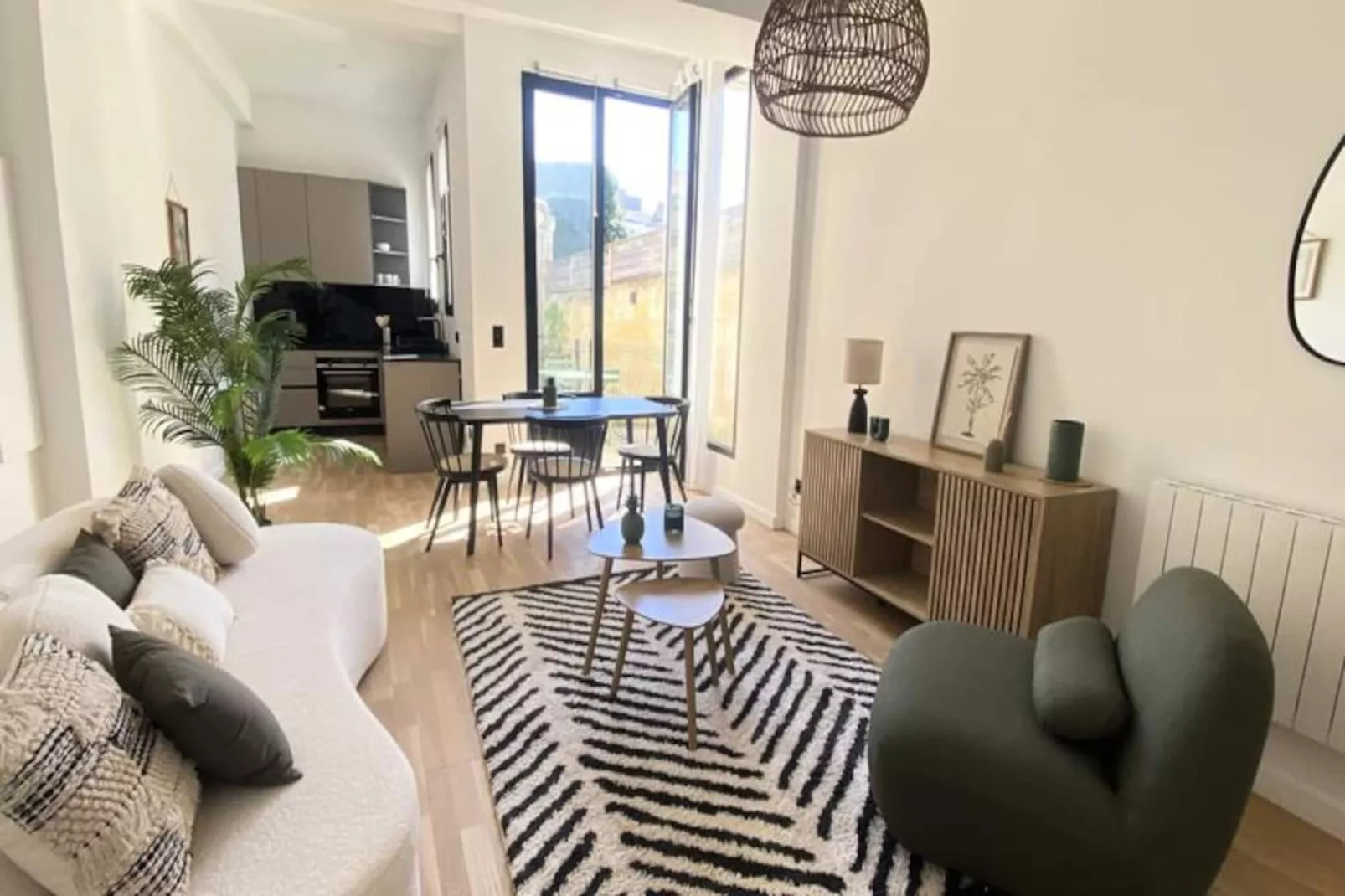 Duplex De Charme Au C&oelig;ur Du Triangle D&rsquo;or-Nicht zugeordnet