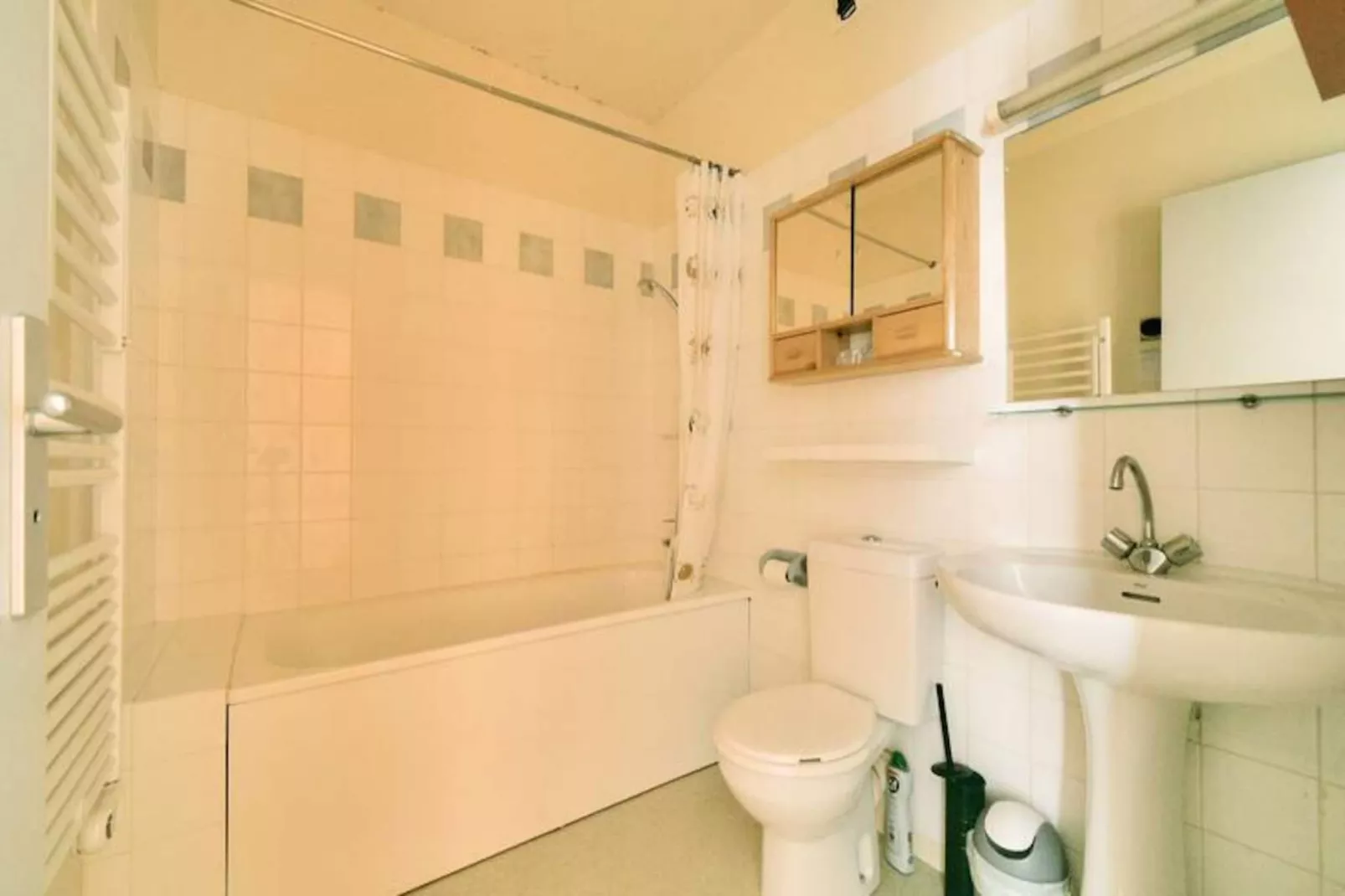 Résidence Oustal - Untagged