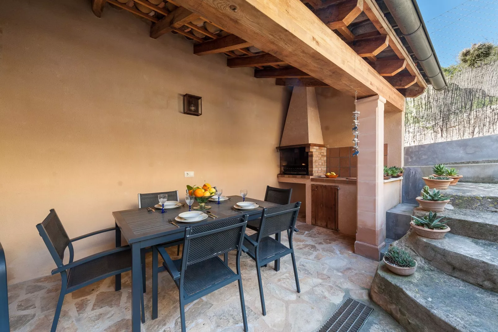 Cal Tio-Exterior summer