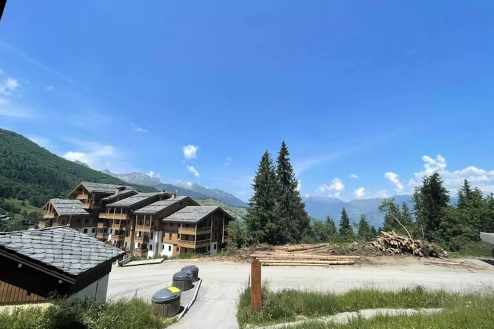 Résidence Lauziere Dessous G-Untagged