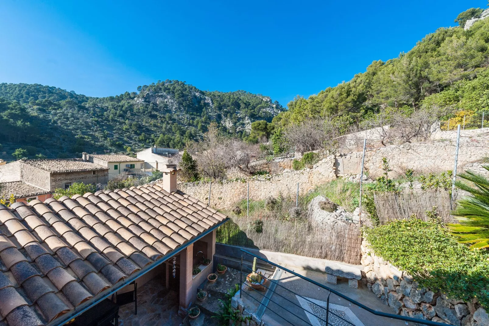 Cal Tio-Exterior summer