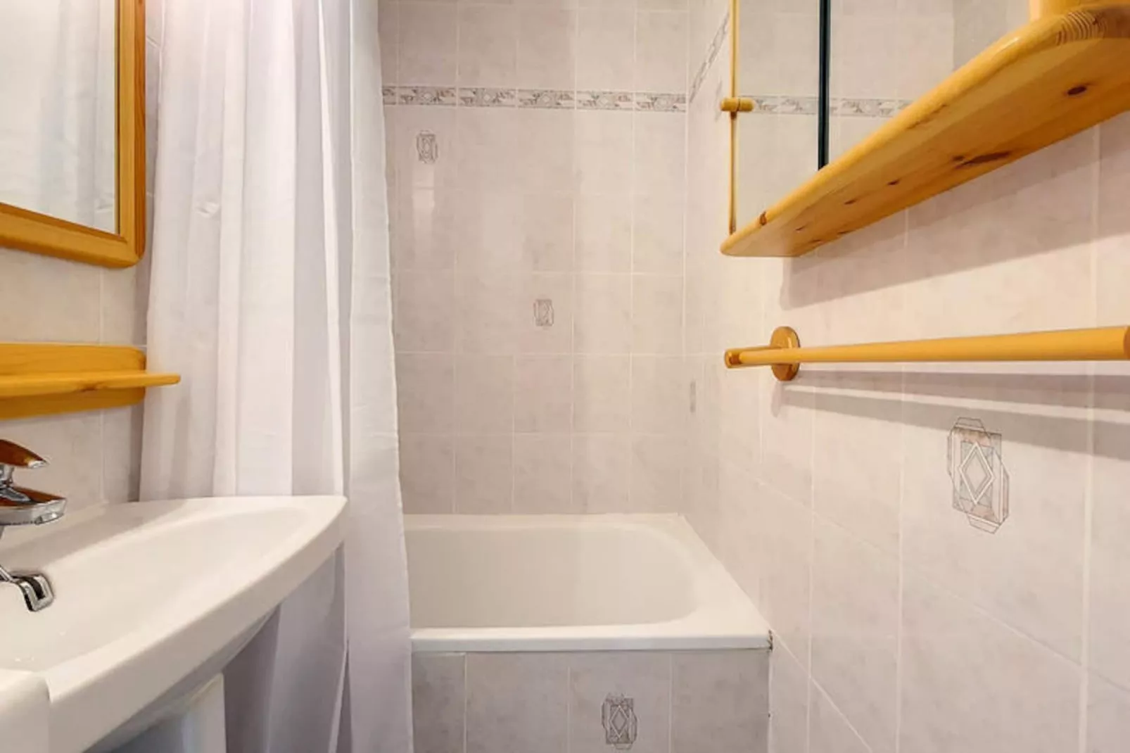 Résidence Sarvan-Untagged