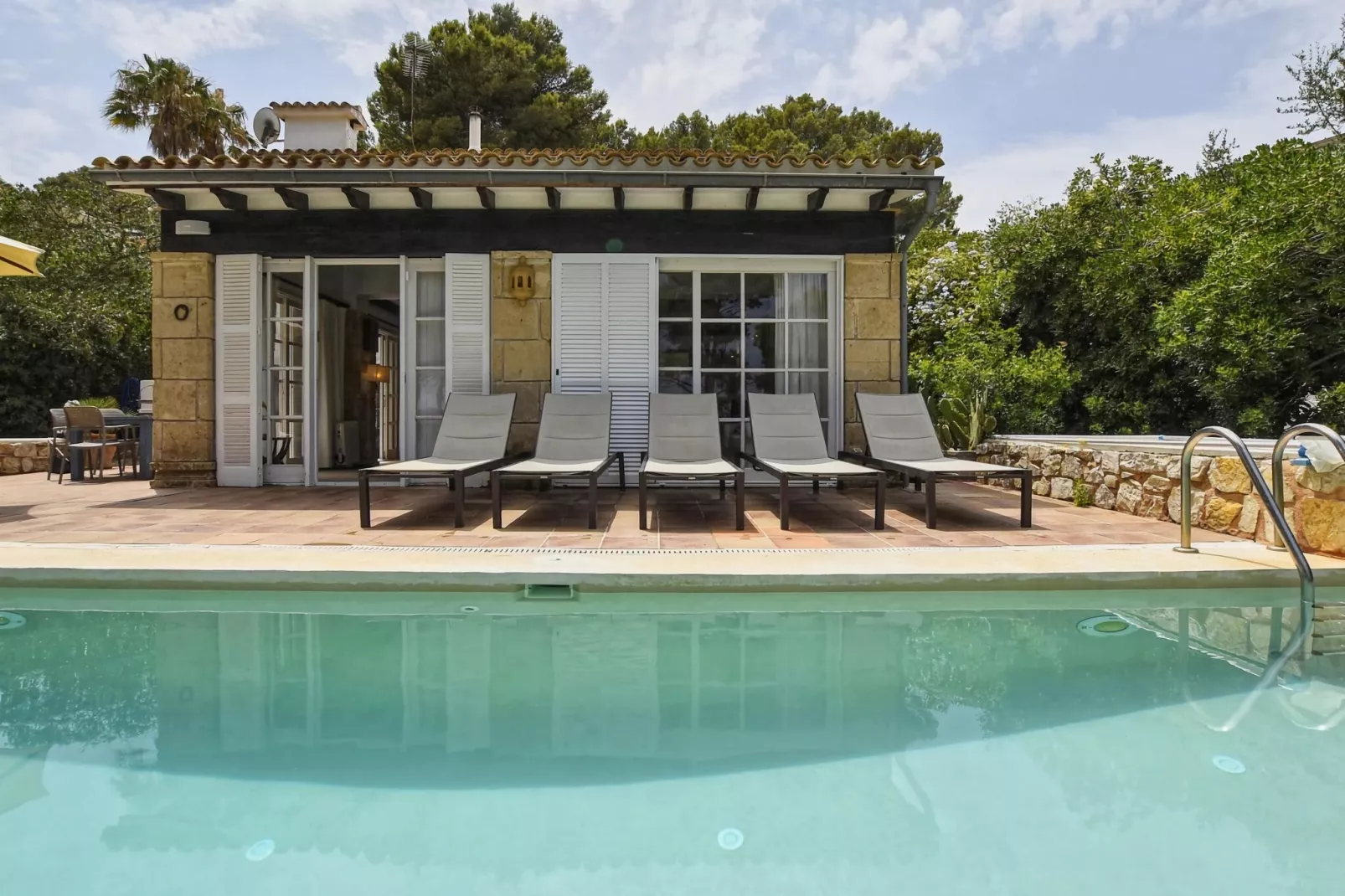 Blu Marine-Exterior summer