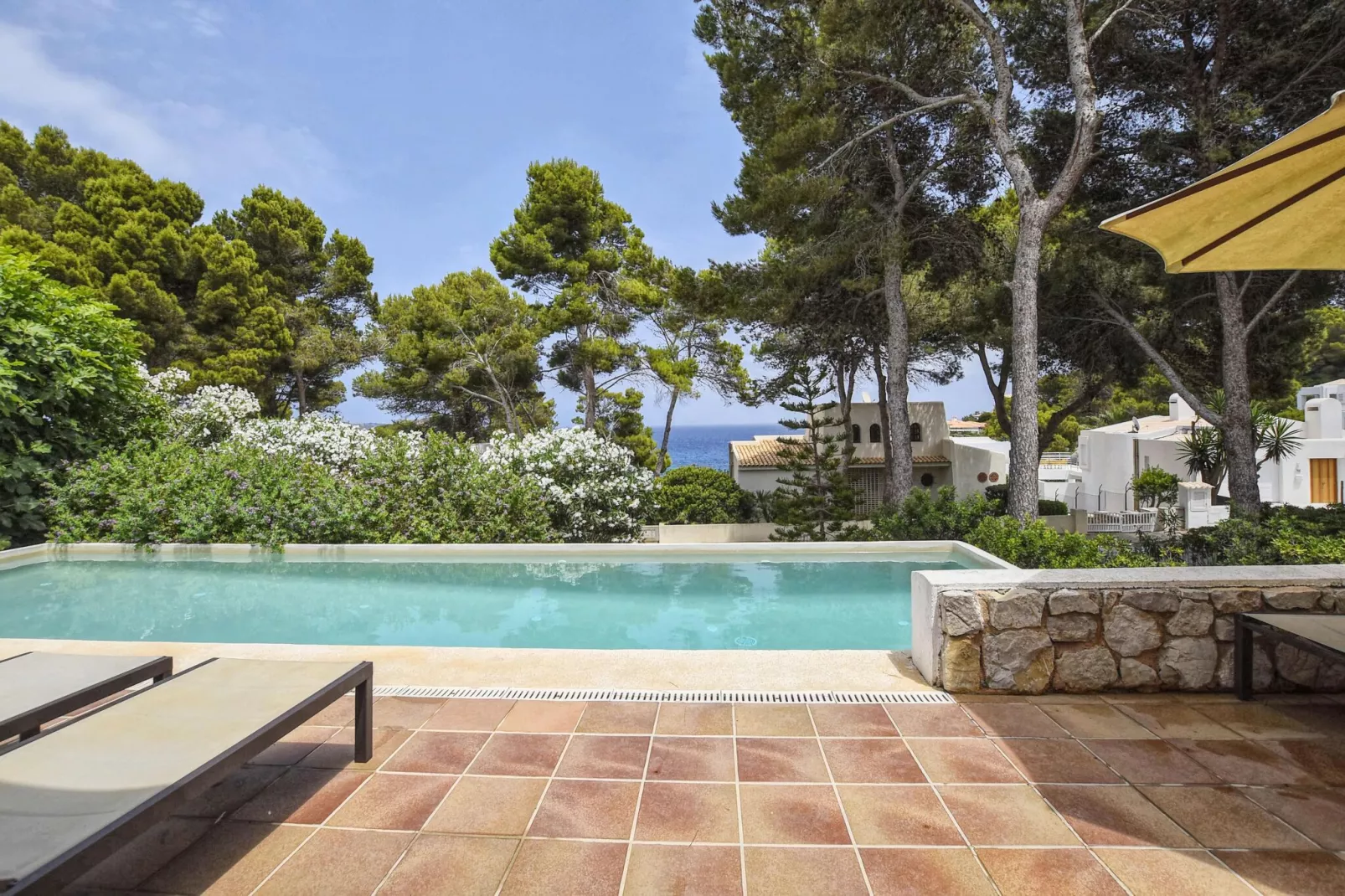 Blu Marine-Pool