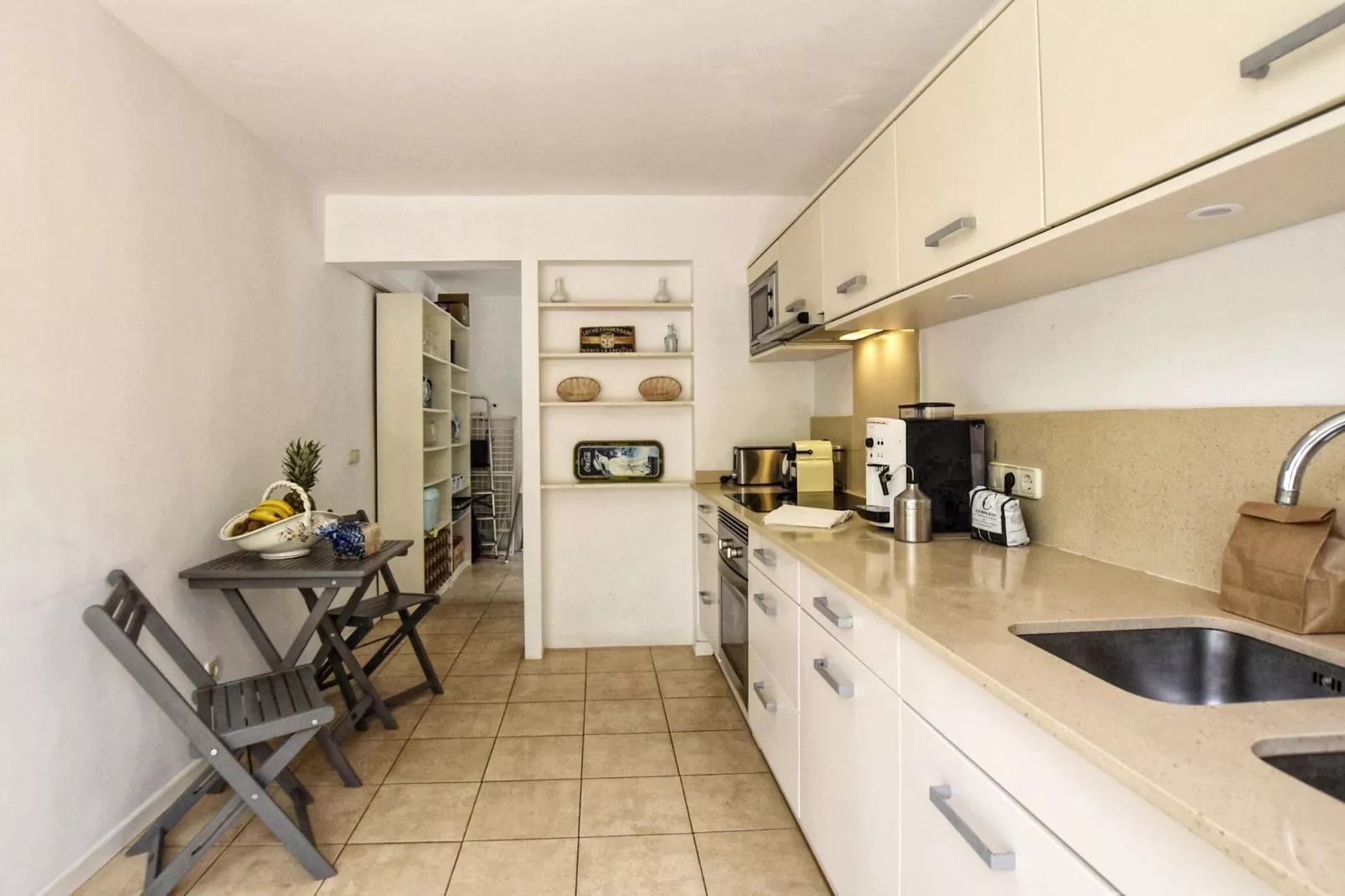 Blu Marine-Kitchen