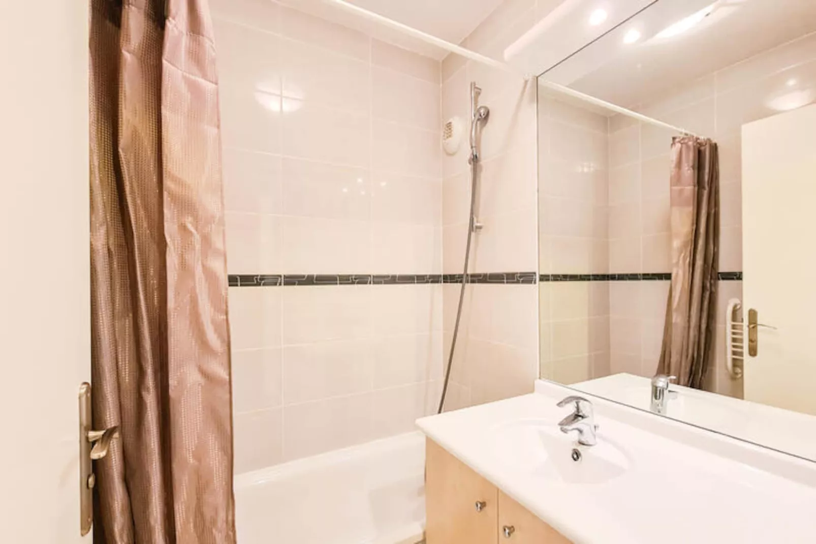 Résidence Les Pleiades-Non tagué