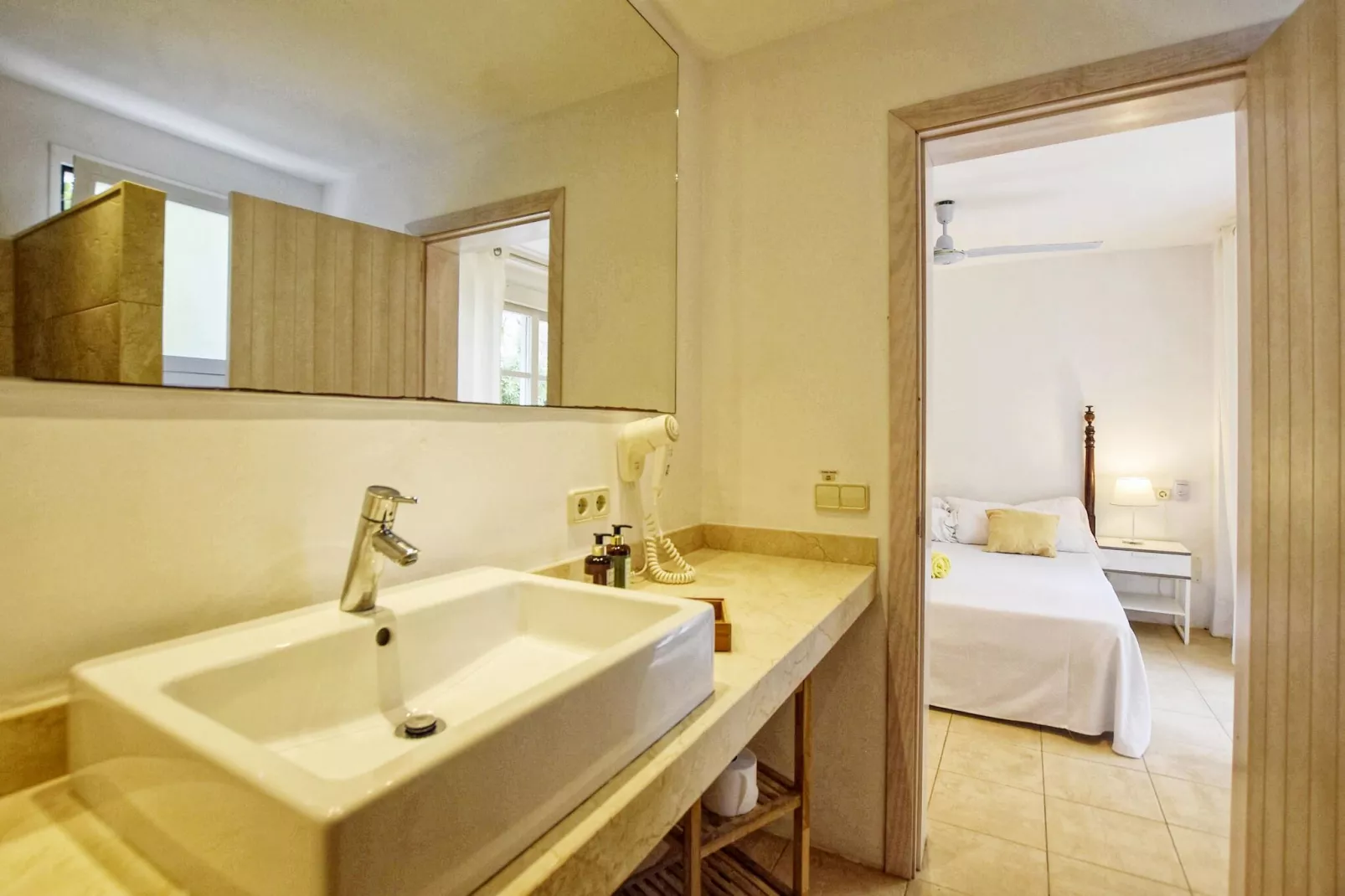 Blu Marine-Bathroom