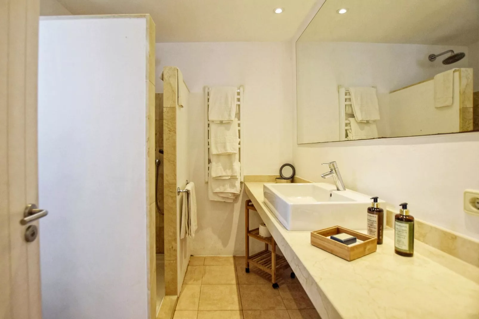Blu Marine-Bathroom