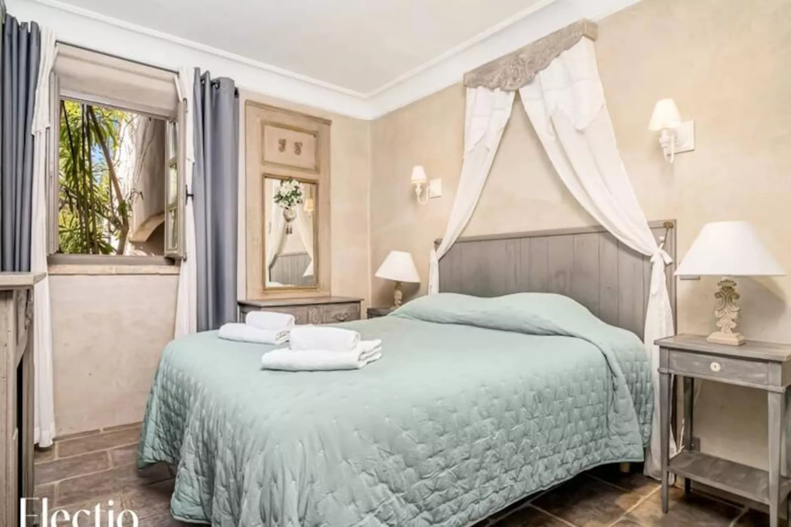 Loggia 2 Glycine | R&eacute;sidence Les Petitons-Nicht zugeordnet