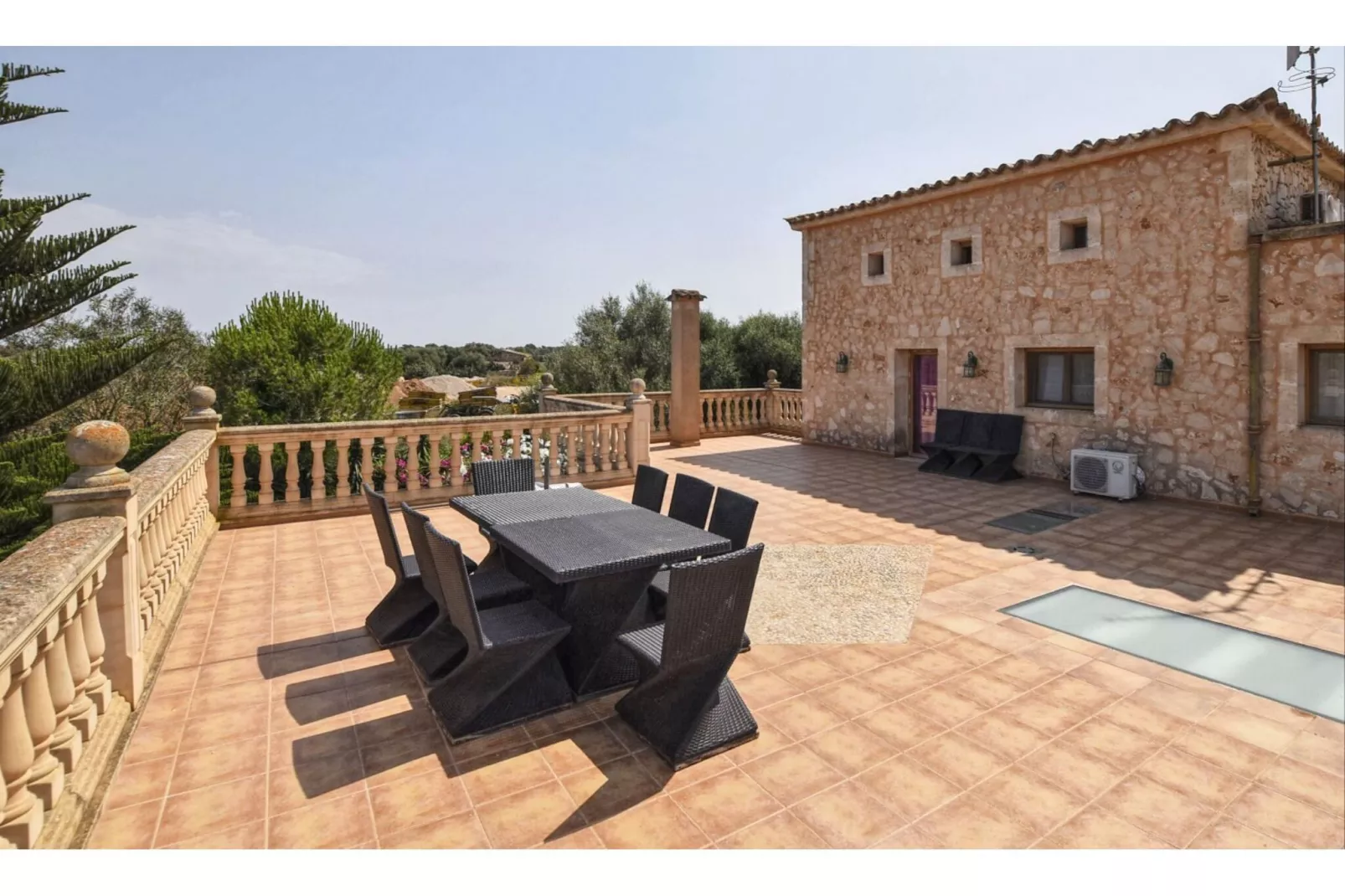 Napont-Terrace balcony