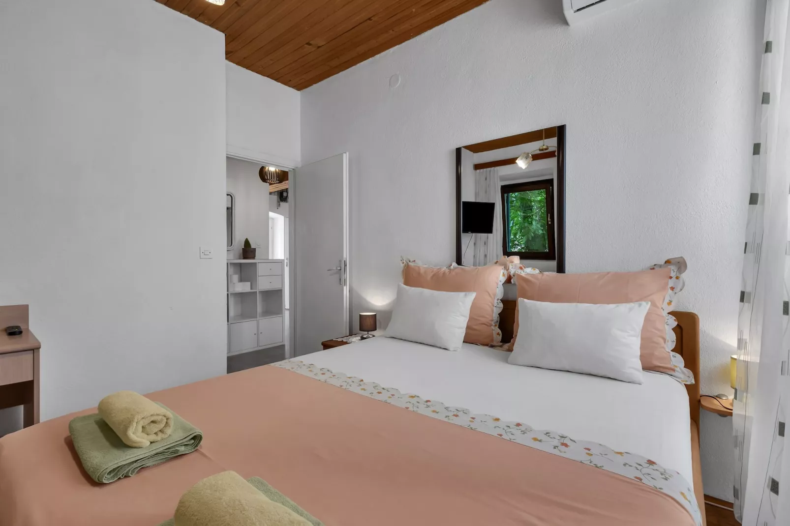 Apartments Kata - Three Bedroom Apartment with Balcony-Bedroom