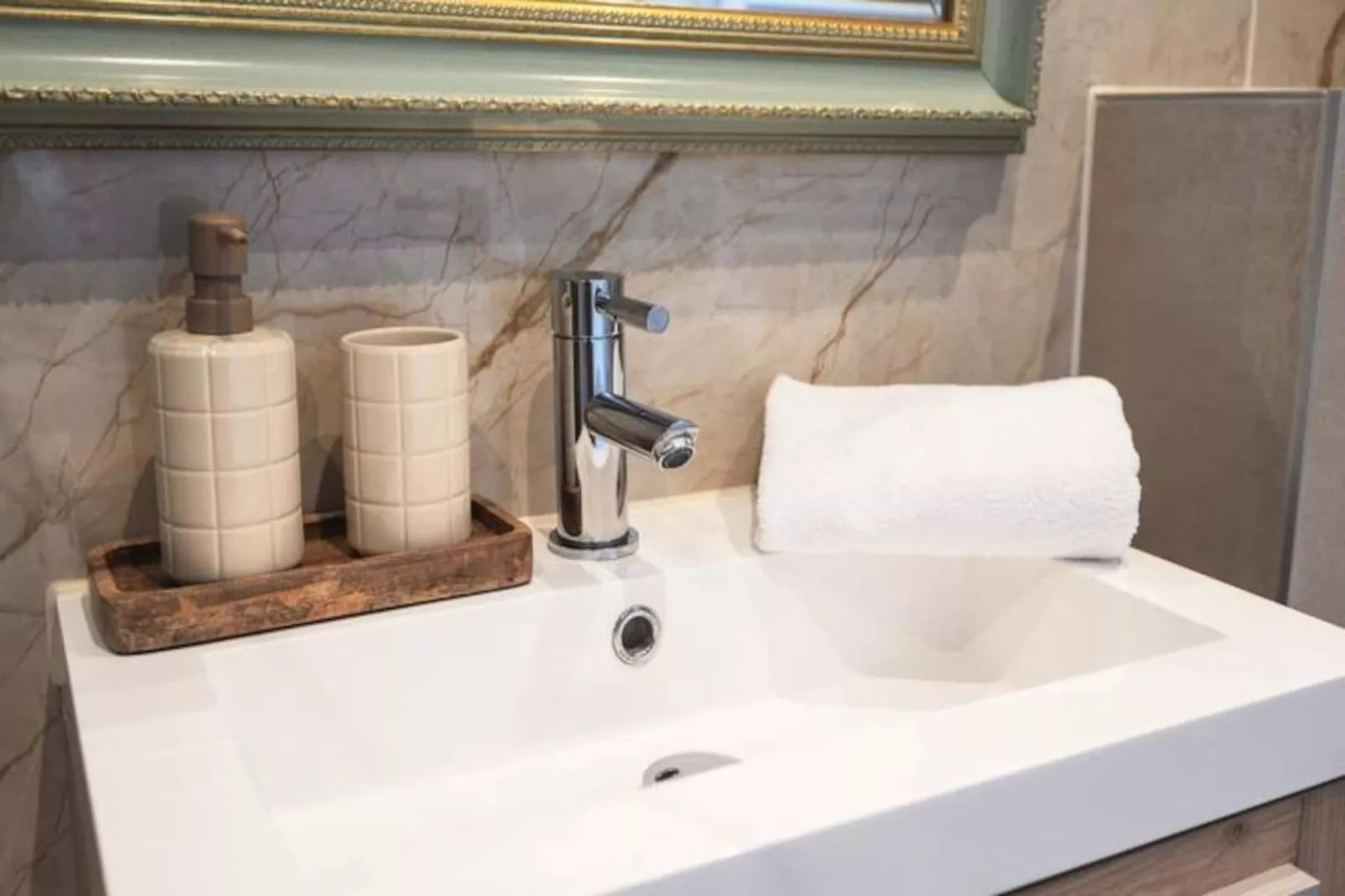 Beachhouse Rina-Untagged