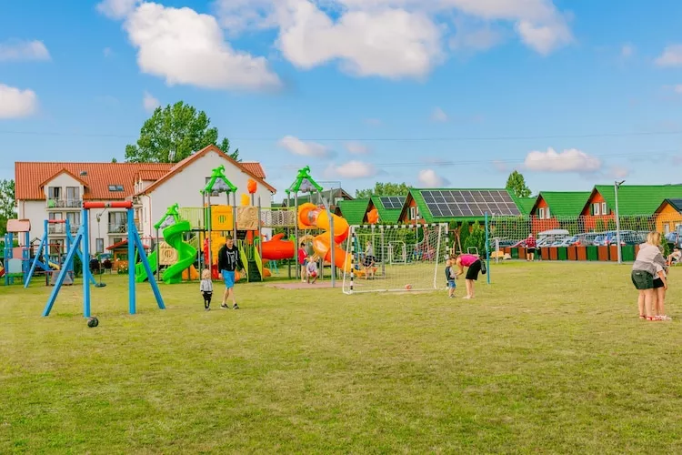 Domki pietrowe dla max 5 osób Karwia-Jardins en été