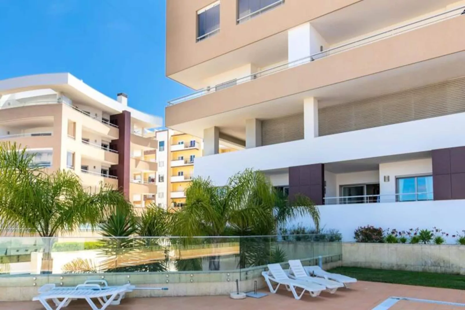 Apartment Henri-Non tagué