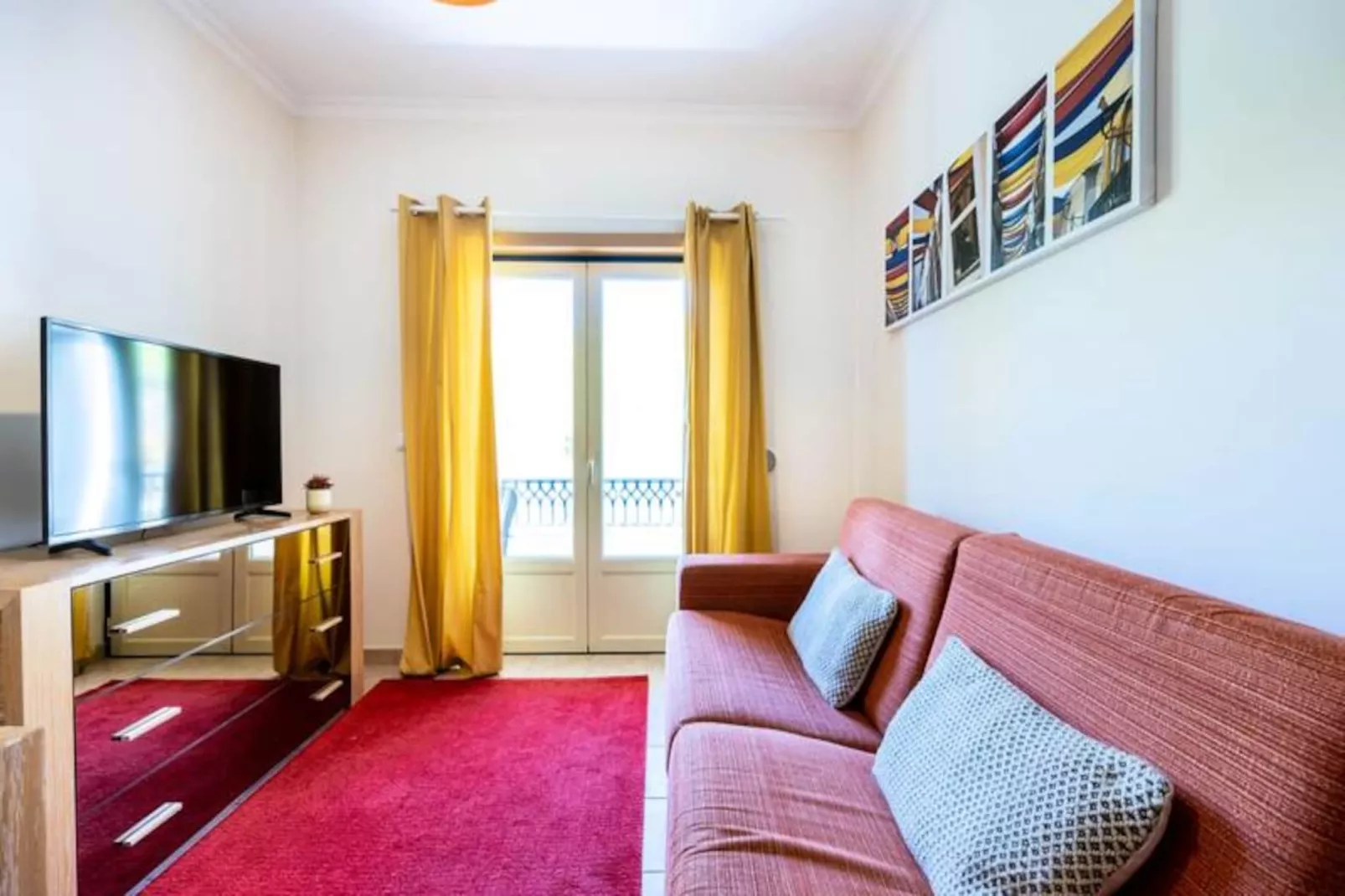 Jacaranda Apartment-Non tagué