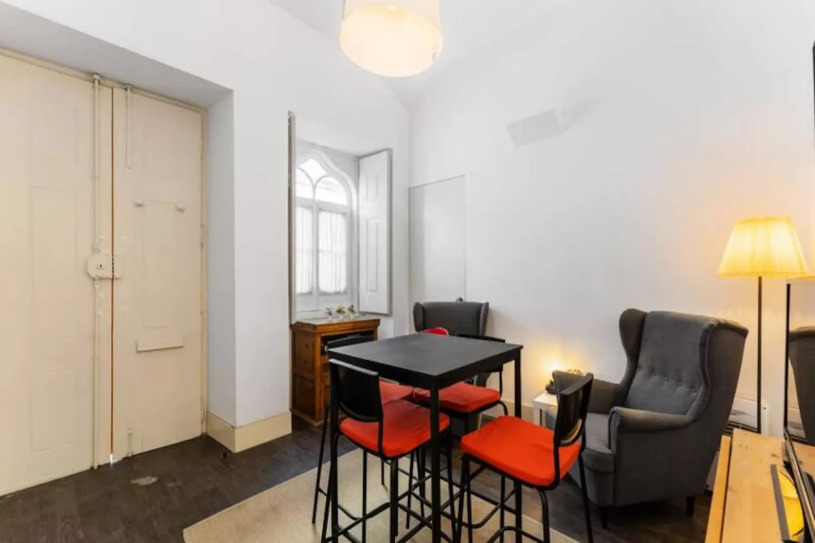 Dourada Townhouse - Olh&atilde;o-Non tagué