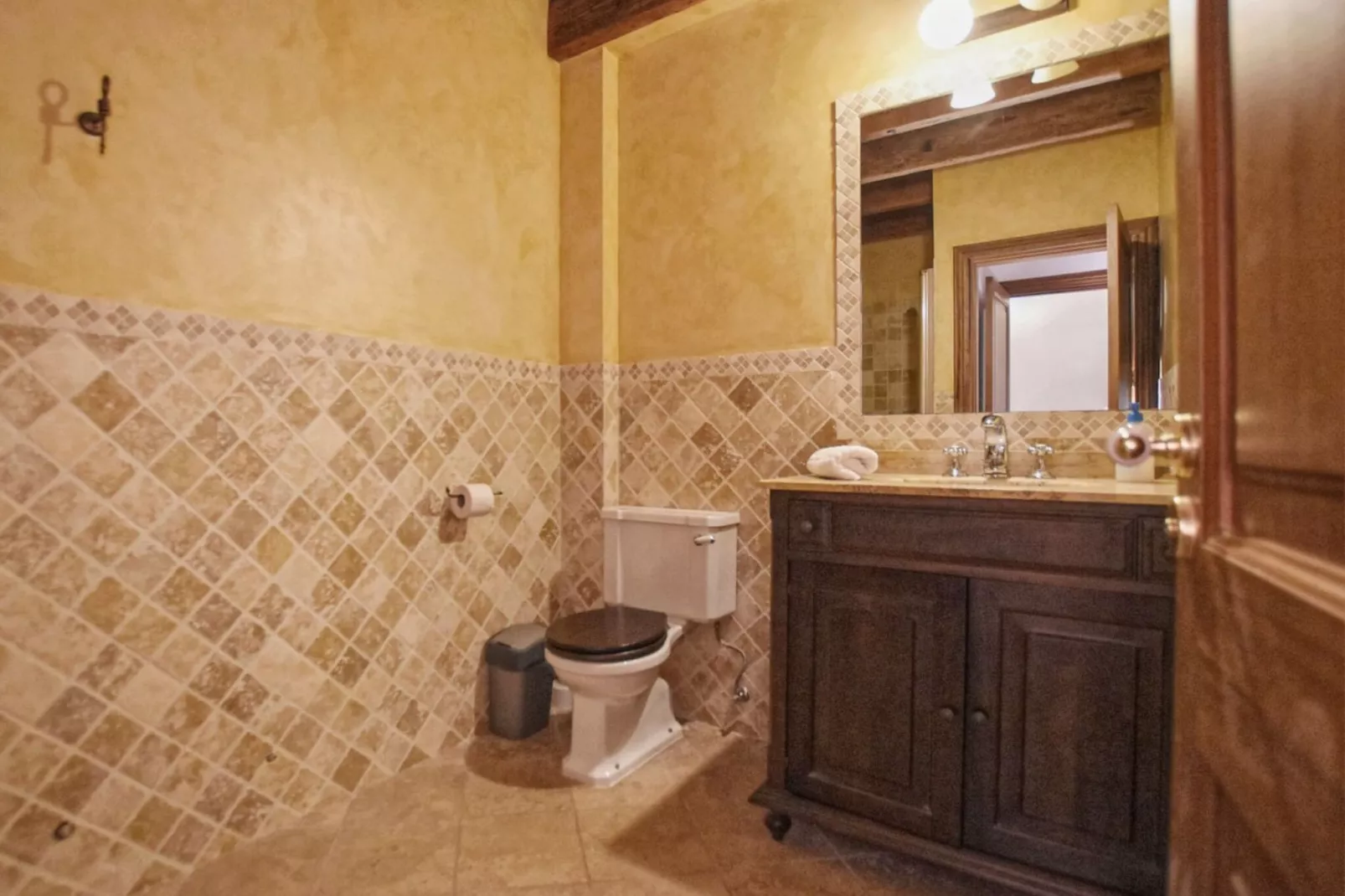 Holandis-Bathroom