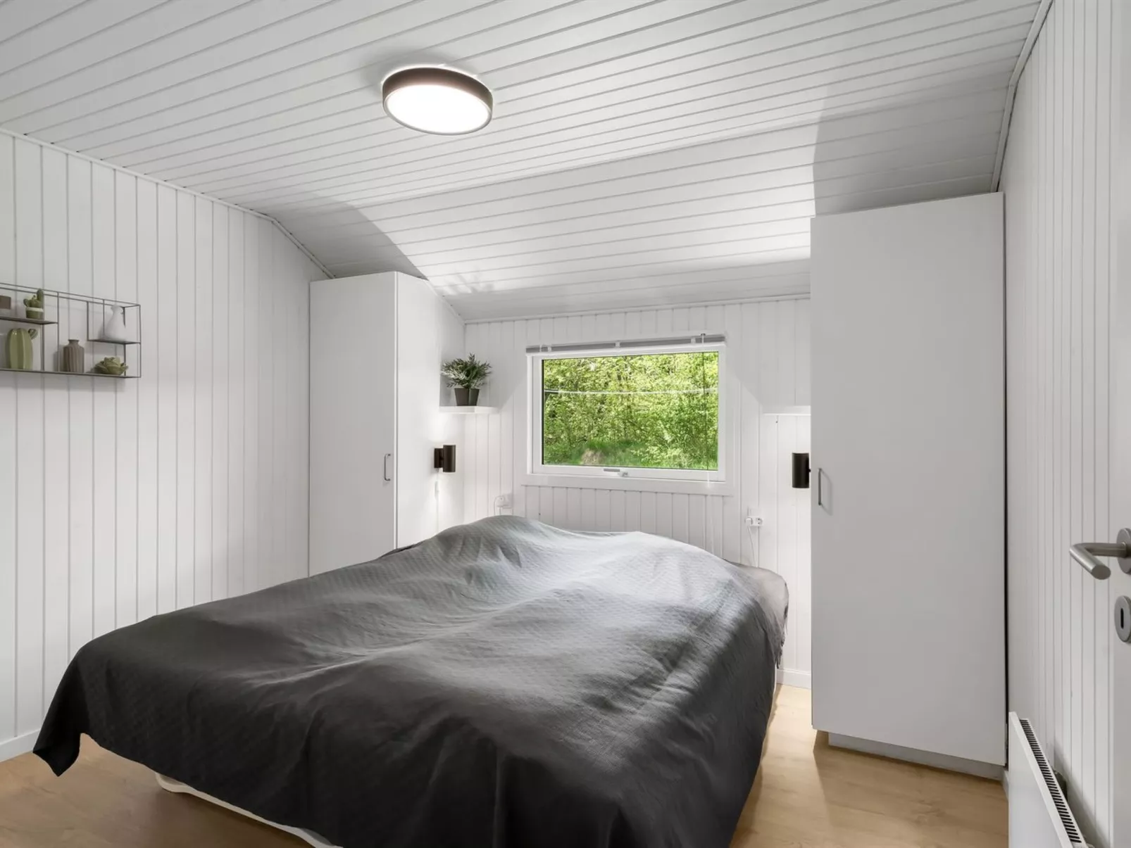 "Akule" - 10km from the sea-Inside