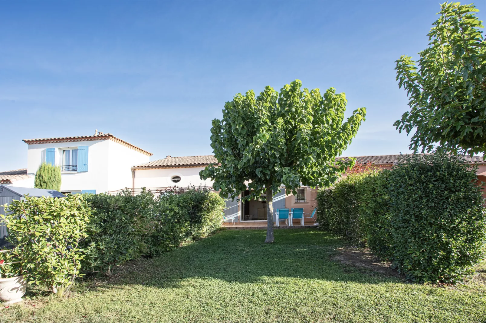 P. Minervois J N°03 - Villa 3P6-Gardens in summer