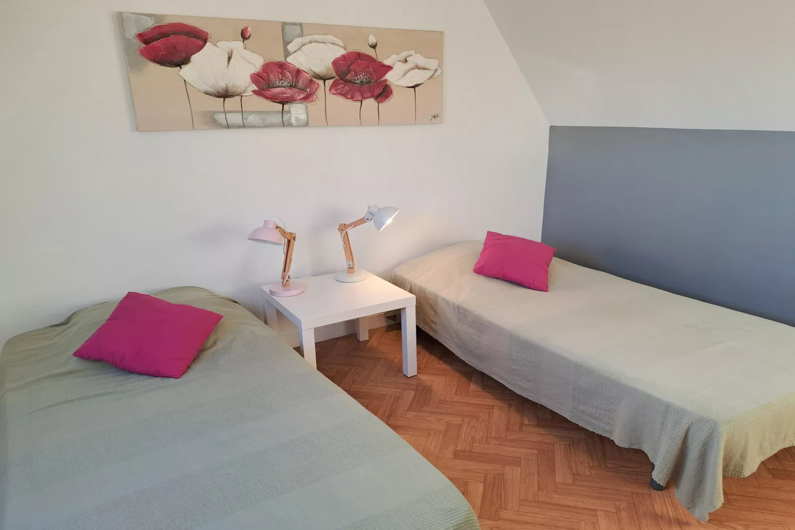 Granitsteinhaus in Guimaëc-Bedroom