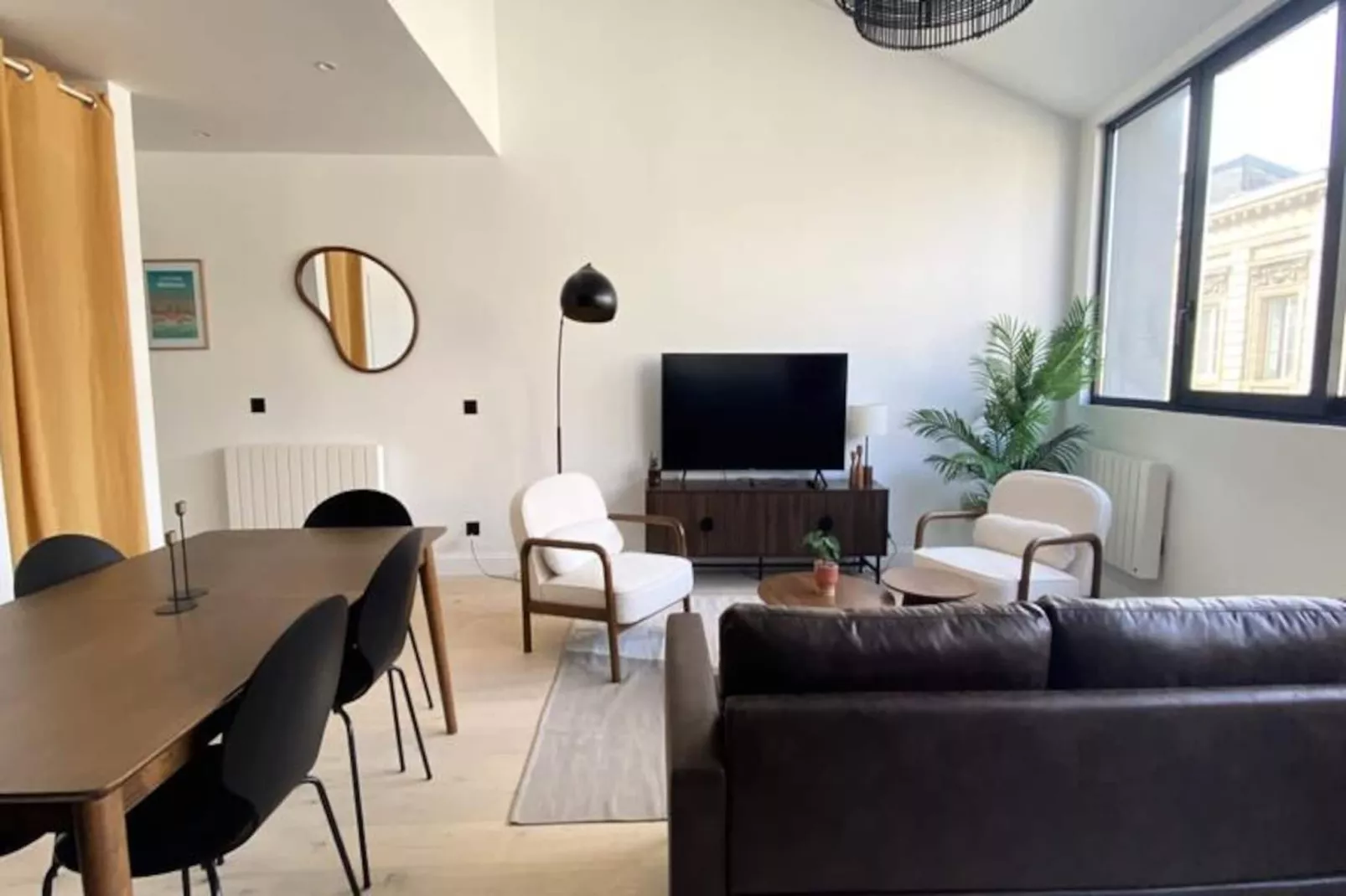 Duplex Prestigieux Au C&oelig;ur Du Triangle D&rsquo;or-Nicht zugeordnet