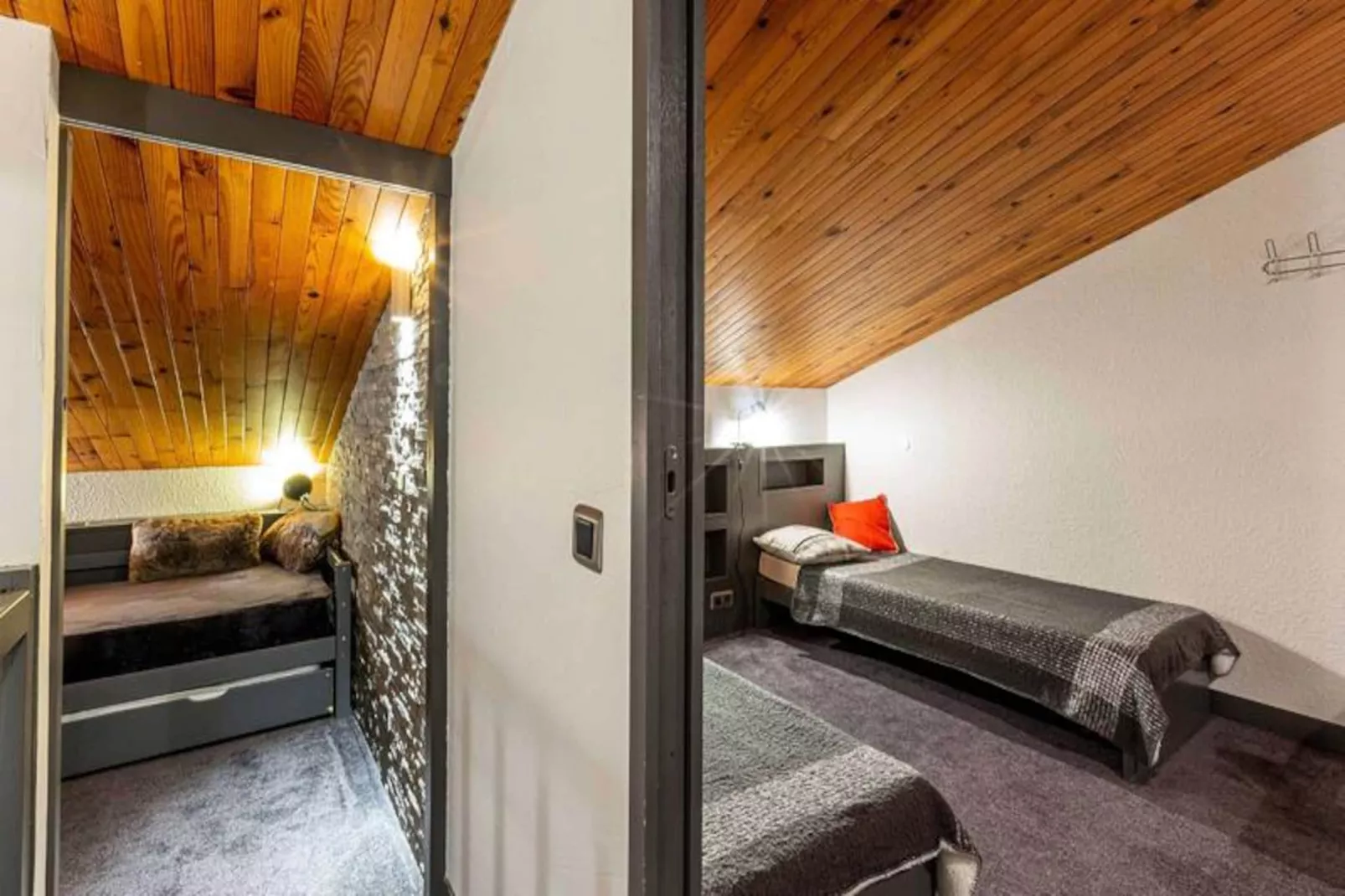 Résidence Lauziere Dessous G-Non tagué