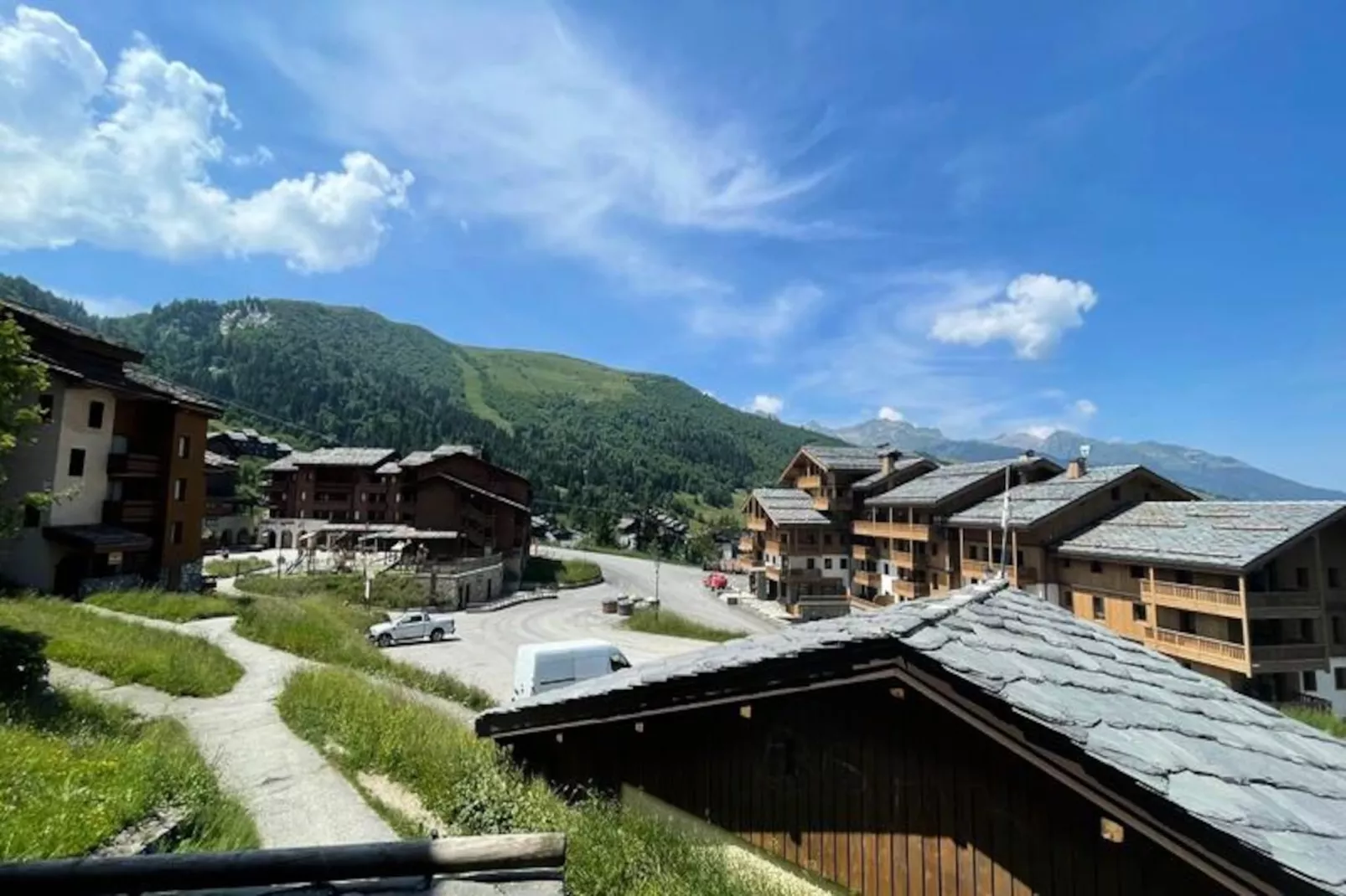 Résidence Lauziere Dessous G-Untagged