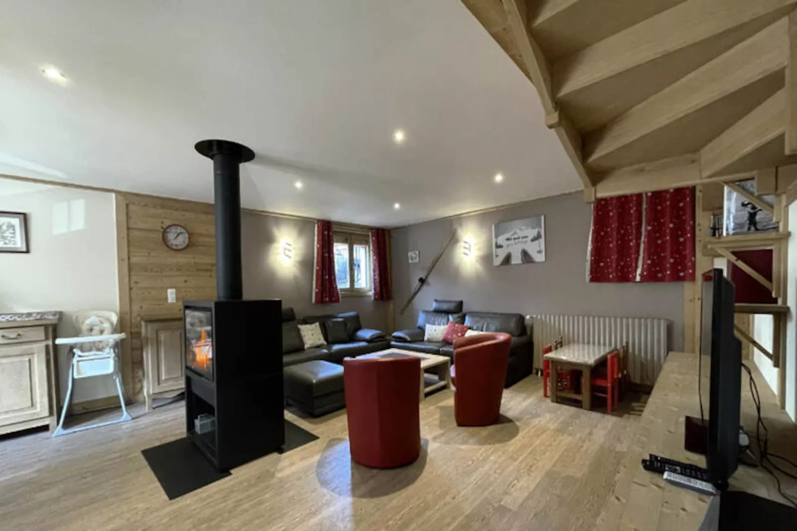 Chalet De Manou-Untagged