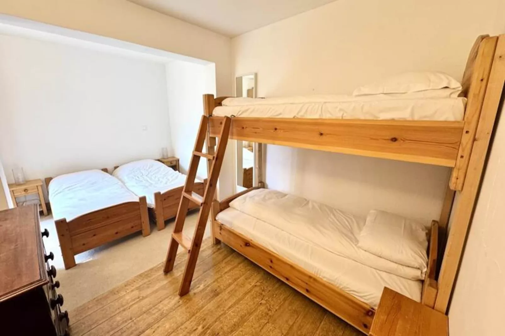 Le Vieux Chalet-Nicht zugeordnet