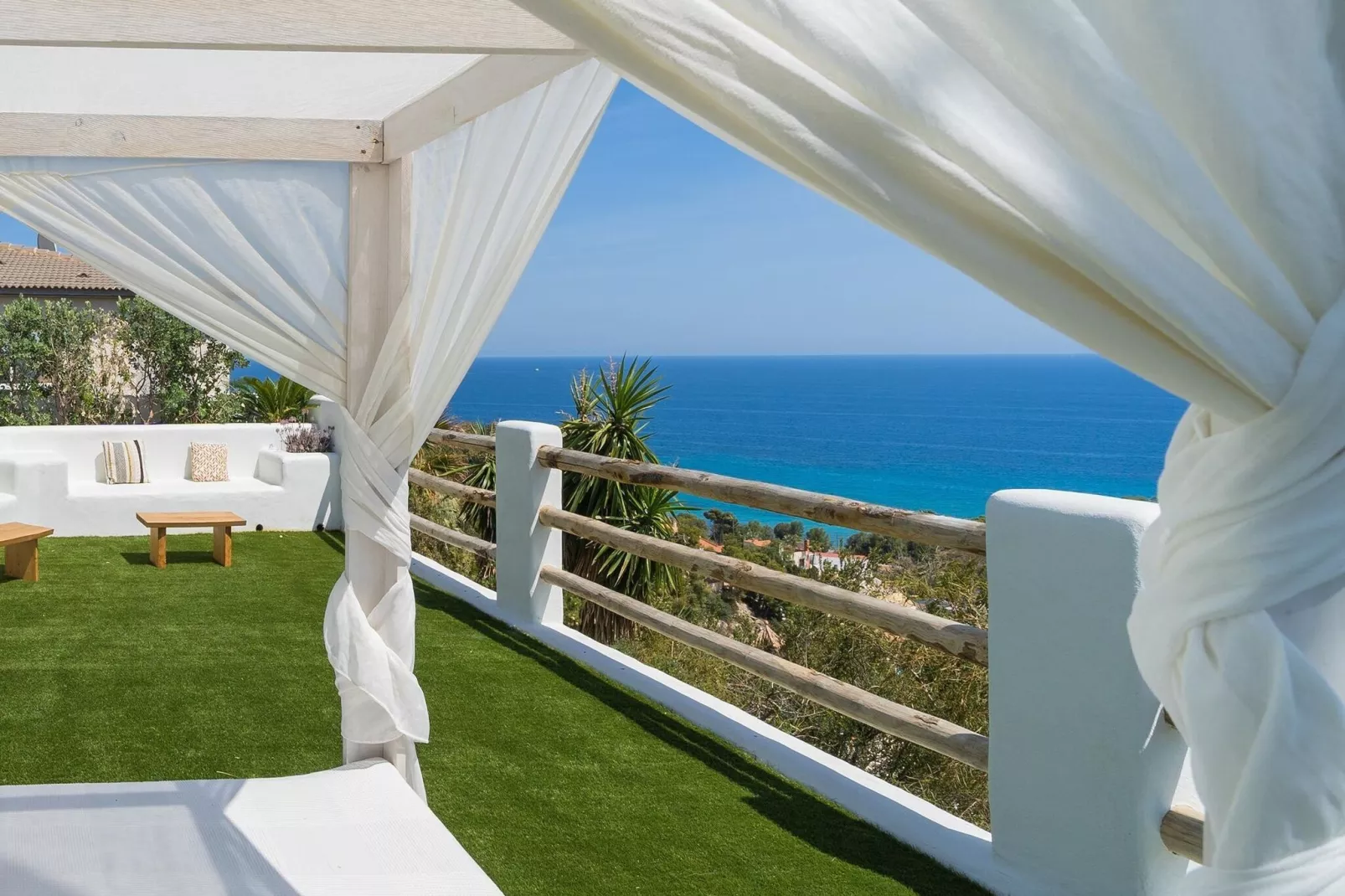 La Sirena-View summer