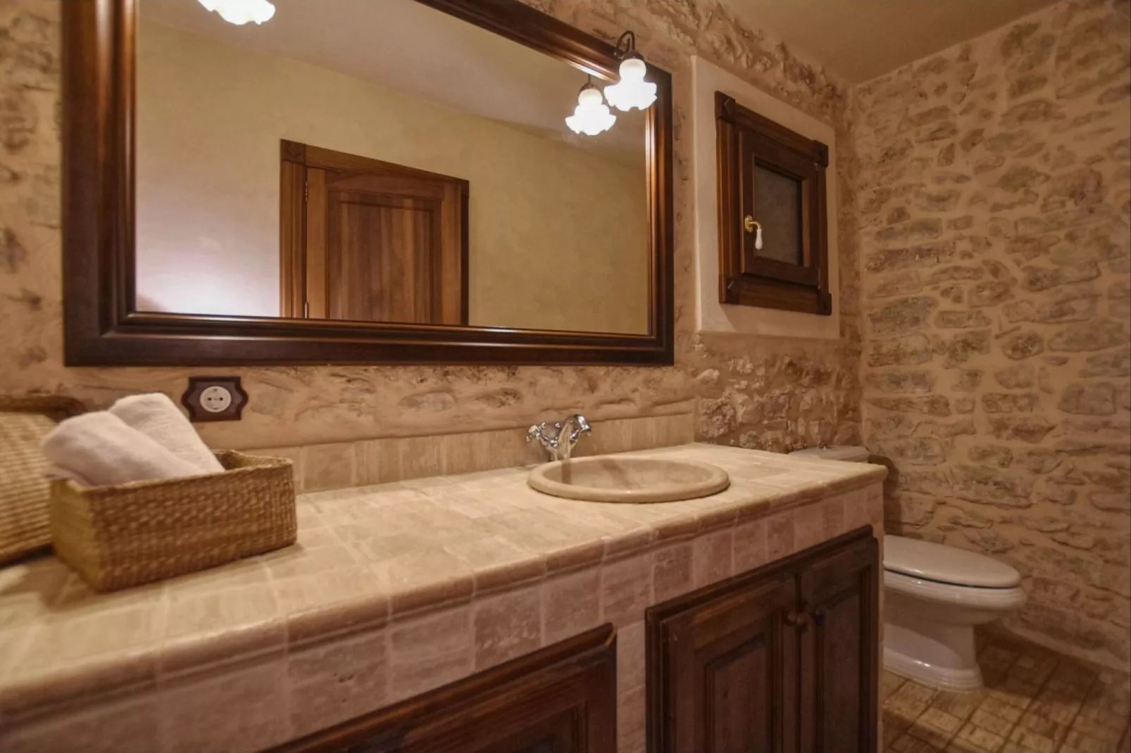 Petit-Bathroom