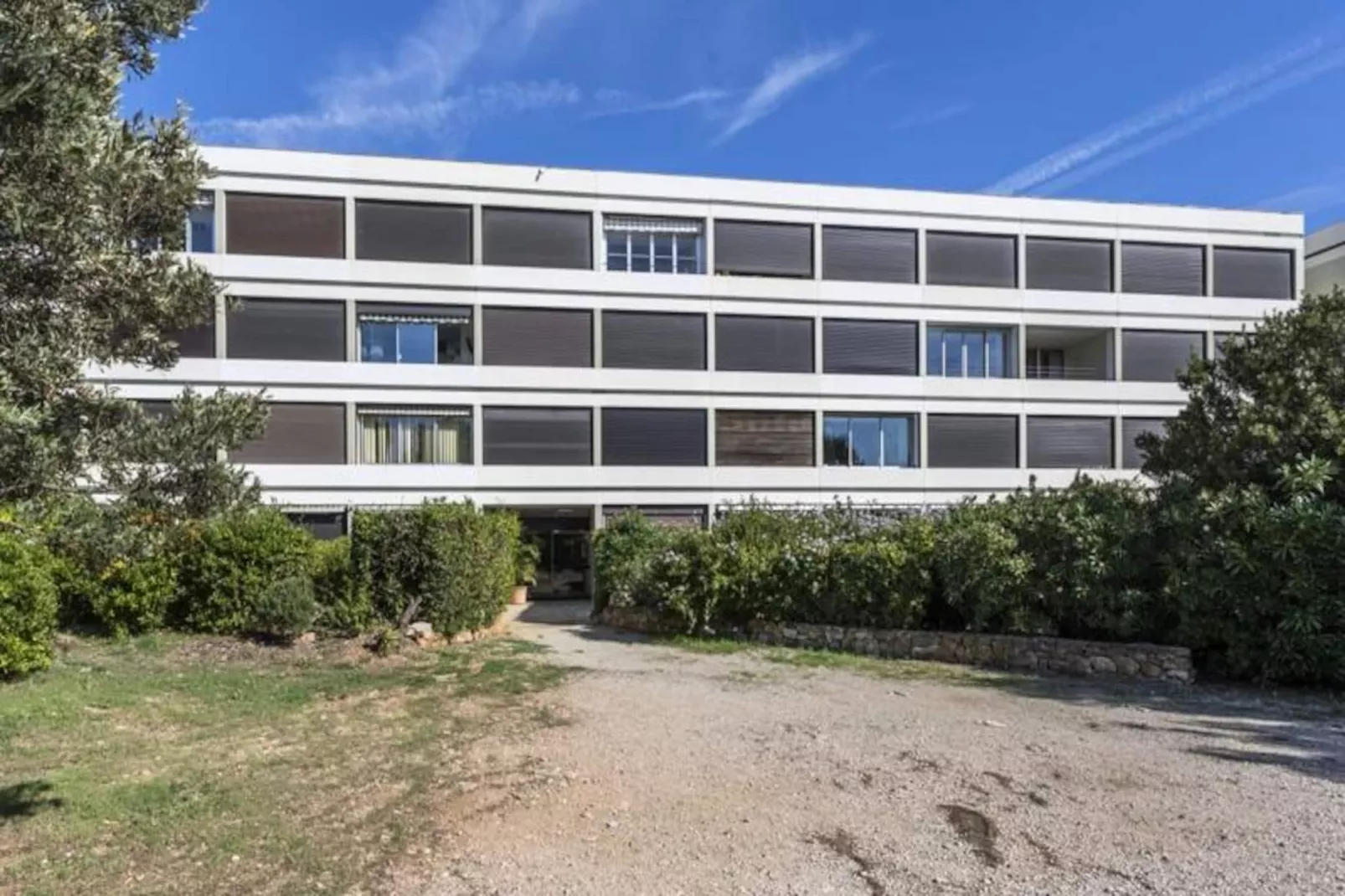 Studio Ath&eacute;na --Non tagué