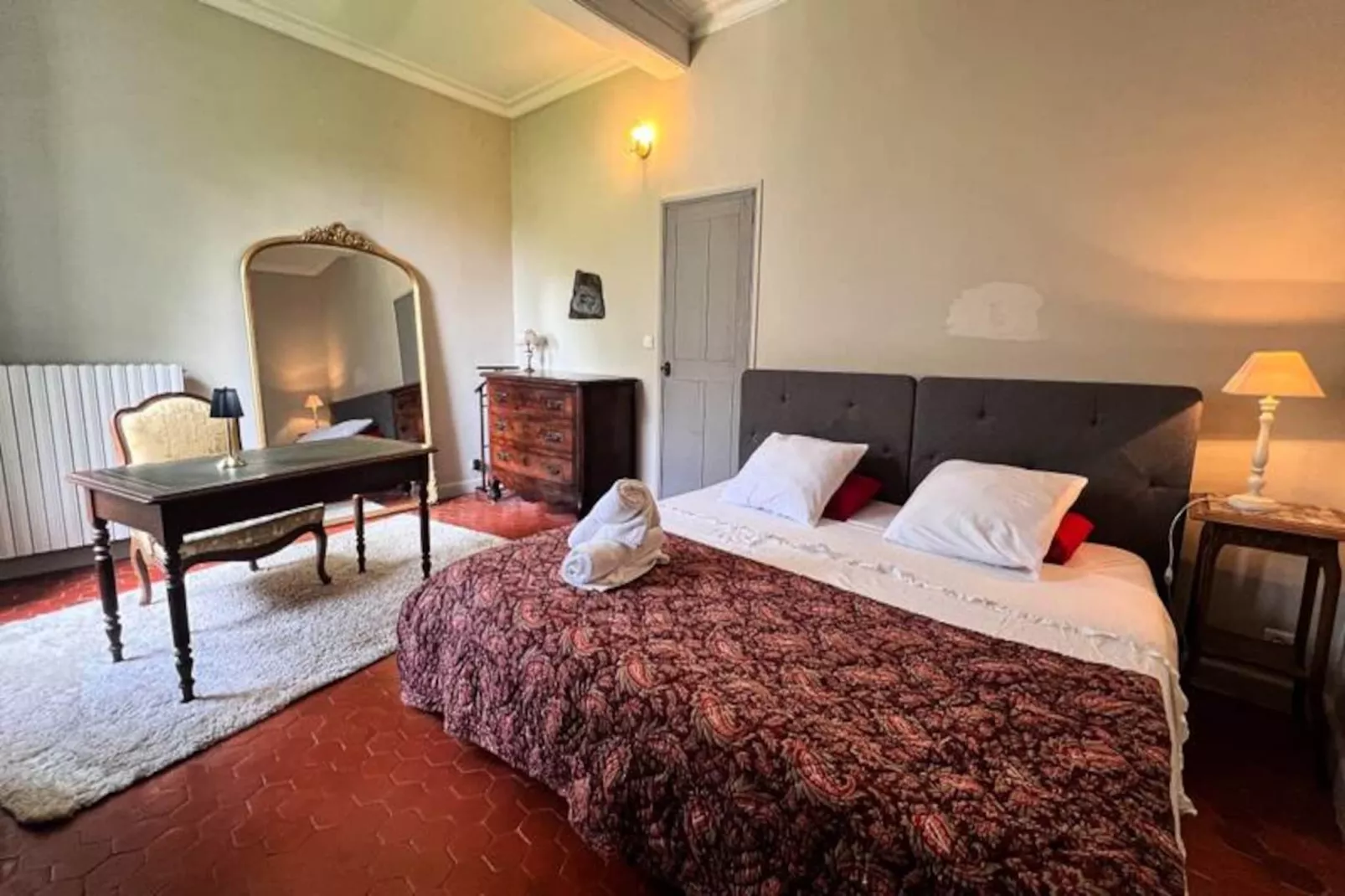 Elivi : Maison De Ville Avec Jardin &agrave; Deux Pas Du Centre Historique-Non tagué