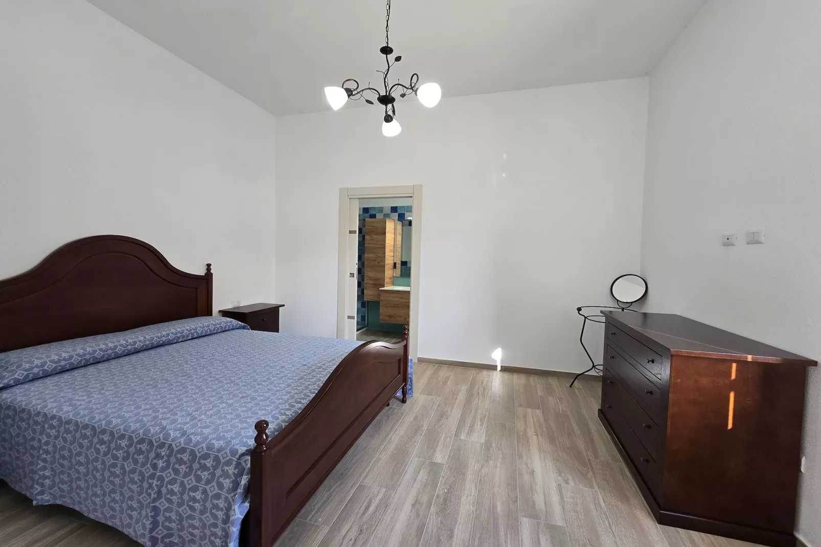 VILLA MARGHERITA-Bedroom