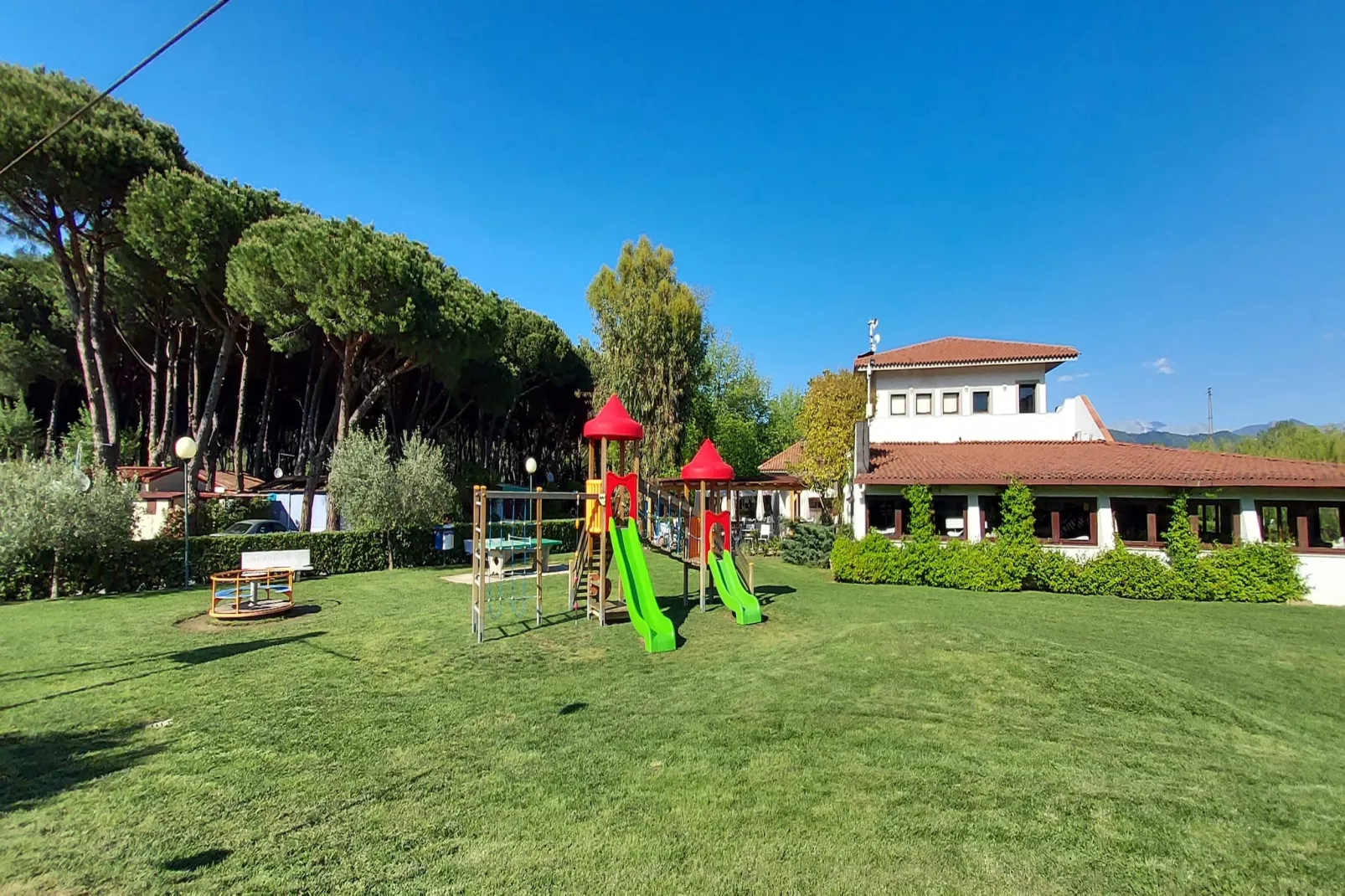 Camping Marina 3B // Mobile Home 5 Pax MH1-Jardins en été