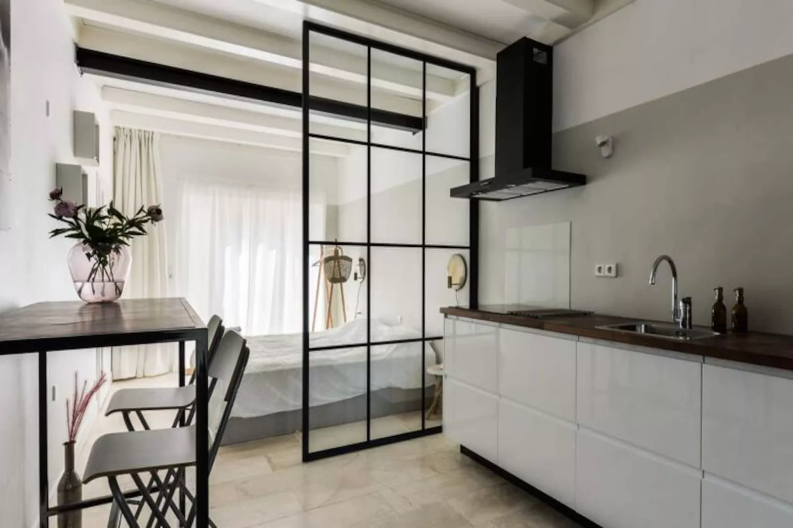 Villa Loft Apartment With Light Garden Room-Nicht zugeordnet