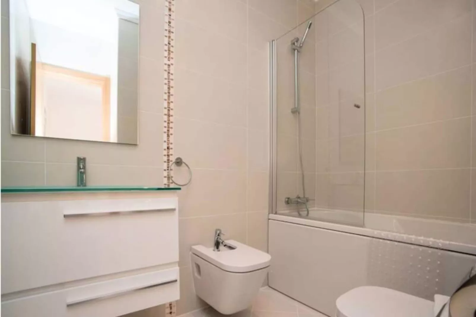 Central Modern 2-bed Apartment Arma&ccedil;&atilde;o De Pera-Nicht zugeordnet