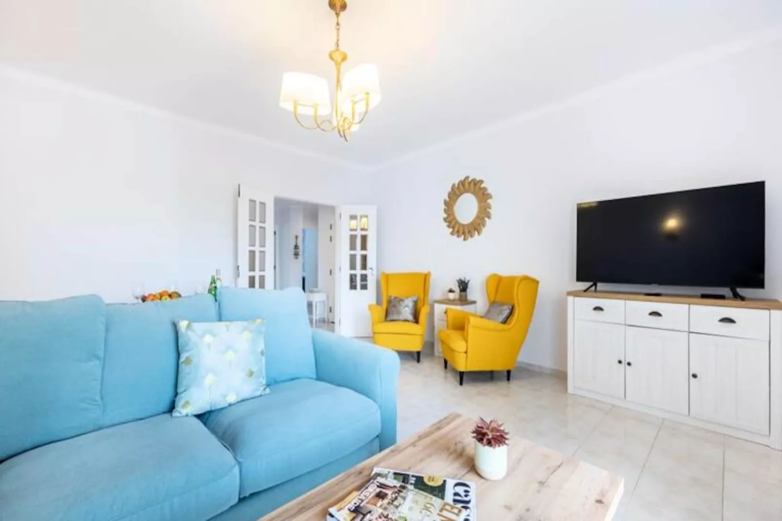 Stylish Seashore Apartment-Untagged