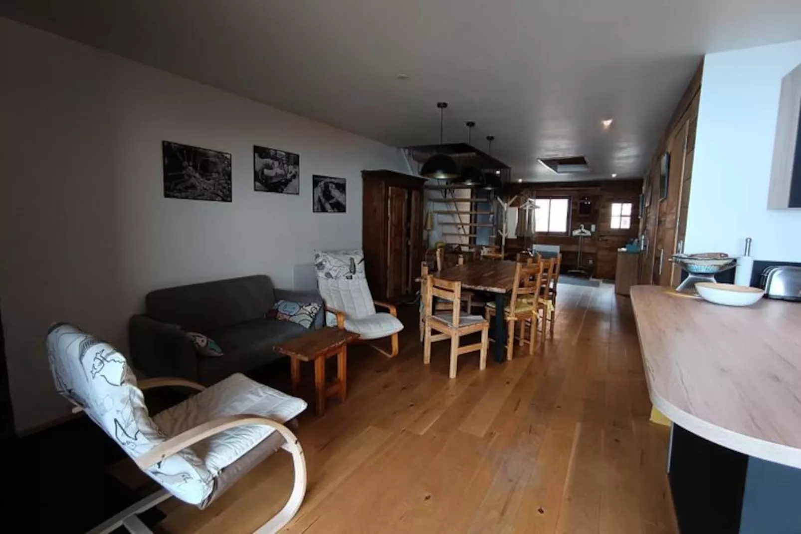 Résidence Maison Bleue Charrette-Nicht zugeordnet