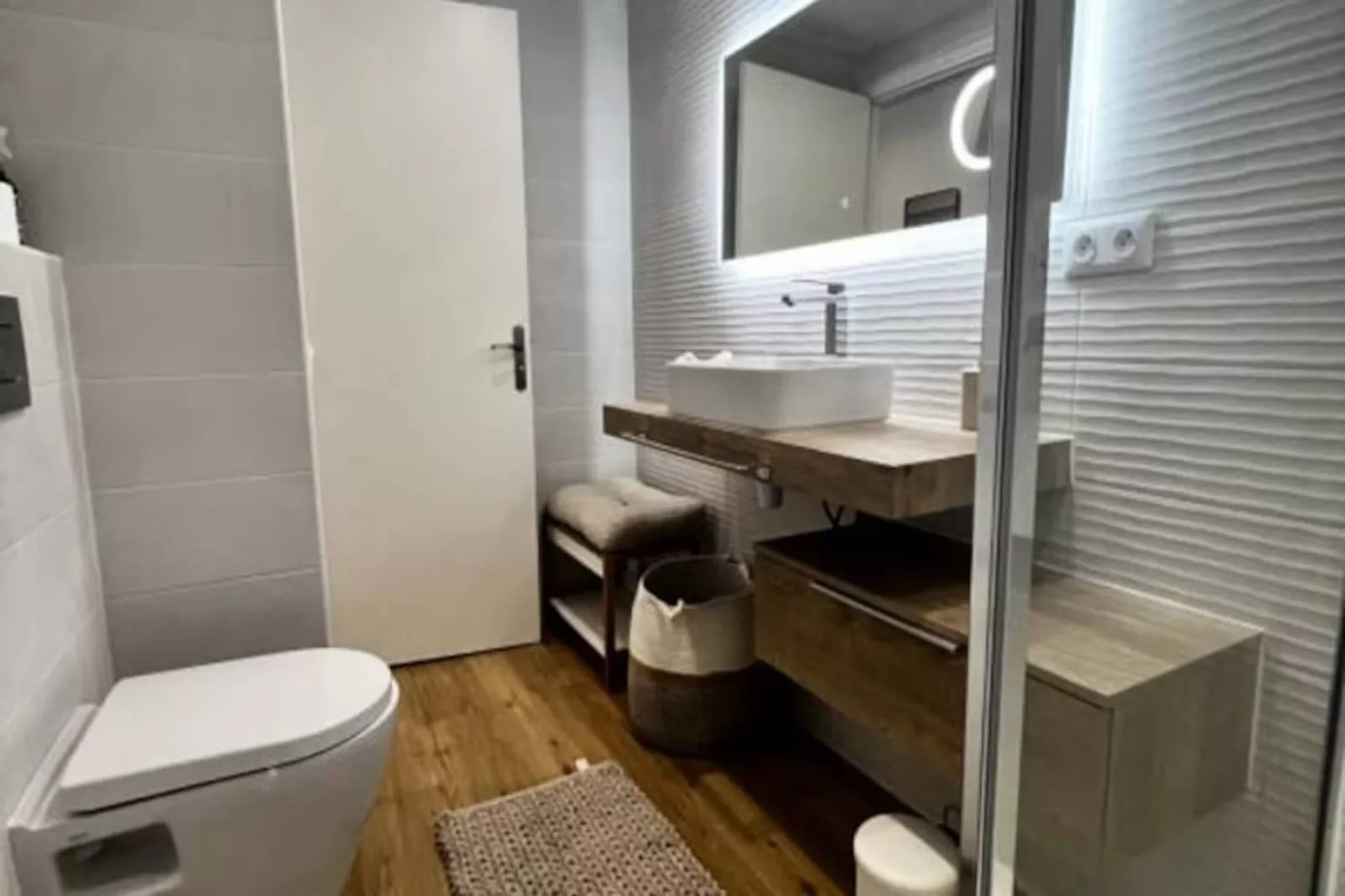 Résidence Appartement Tout Neuf Vue Mer Avec 2 Chambres Dans Antibes-Untagged