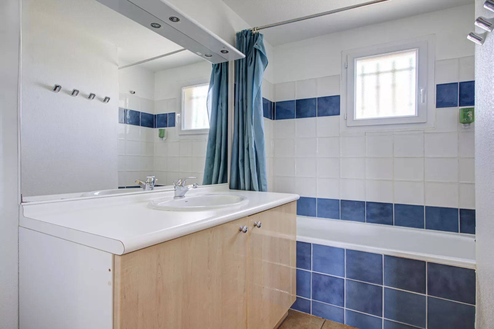 P. Minervois S N°06 - Villa 4P8-Badezimmer