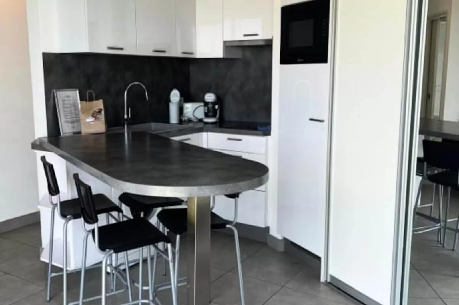 Résidence Les Pieds Dans Le Sable:  Appartement Vue Mer 1 Chambre 1 Cabine-Nicht zugeordnet